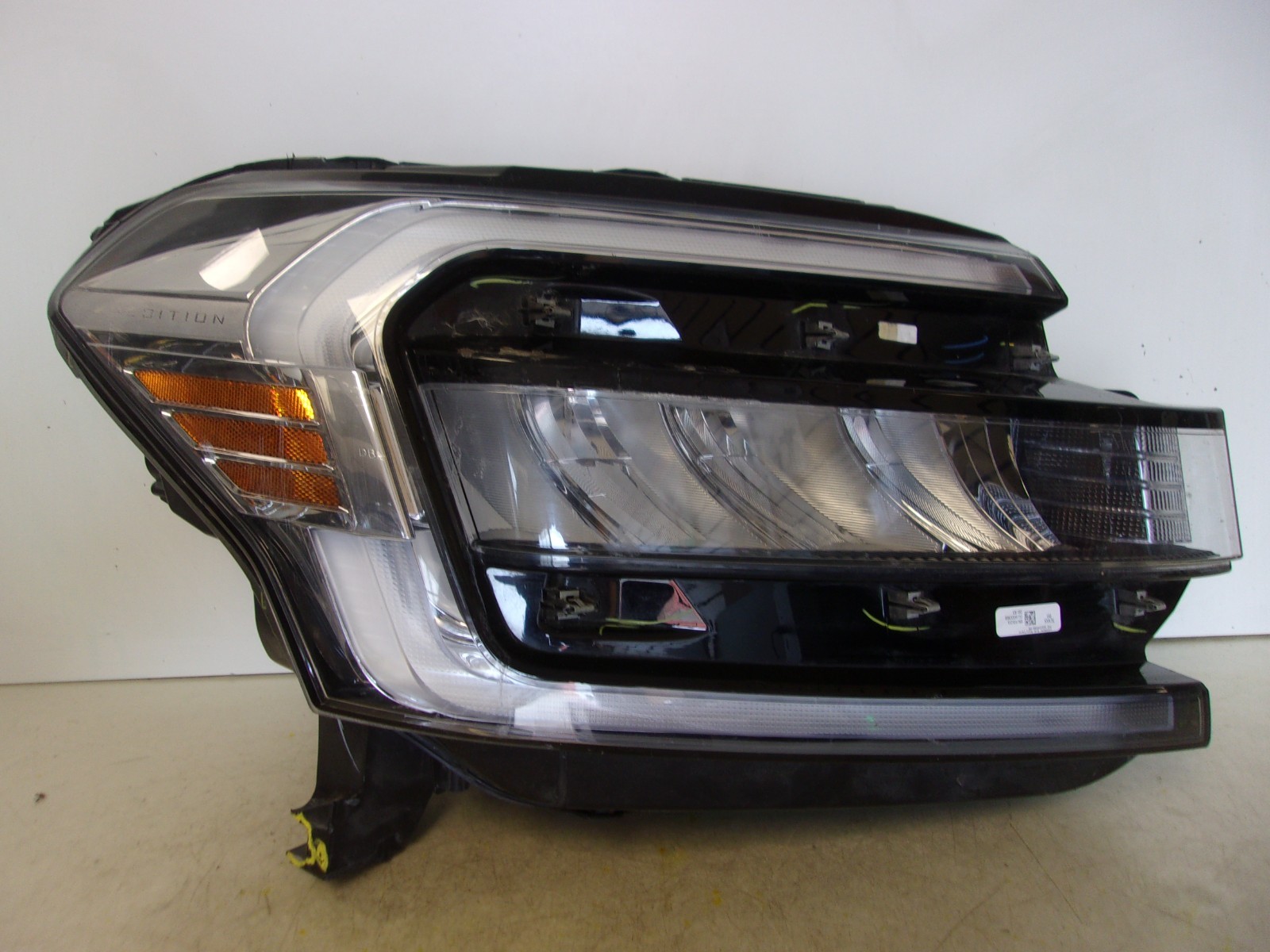 2022 - 2024 Ford Expedition Passenger Right RH Chrome LED Headlight w/ DRL OEM