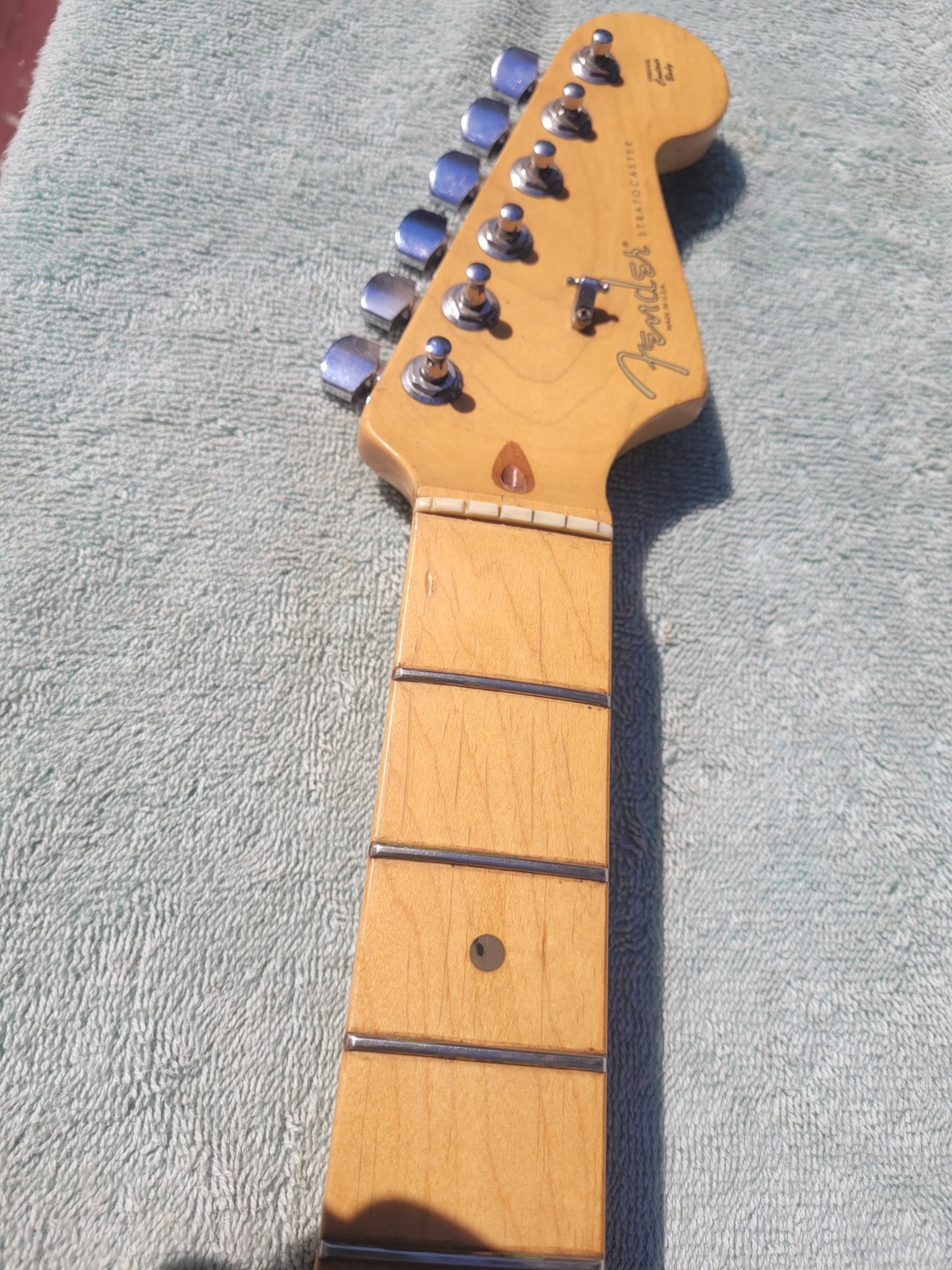 2000 Fender American Stratocaster neck Maple Loaded tuners USA ZO.