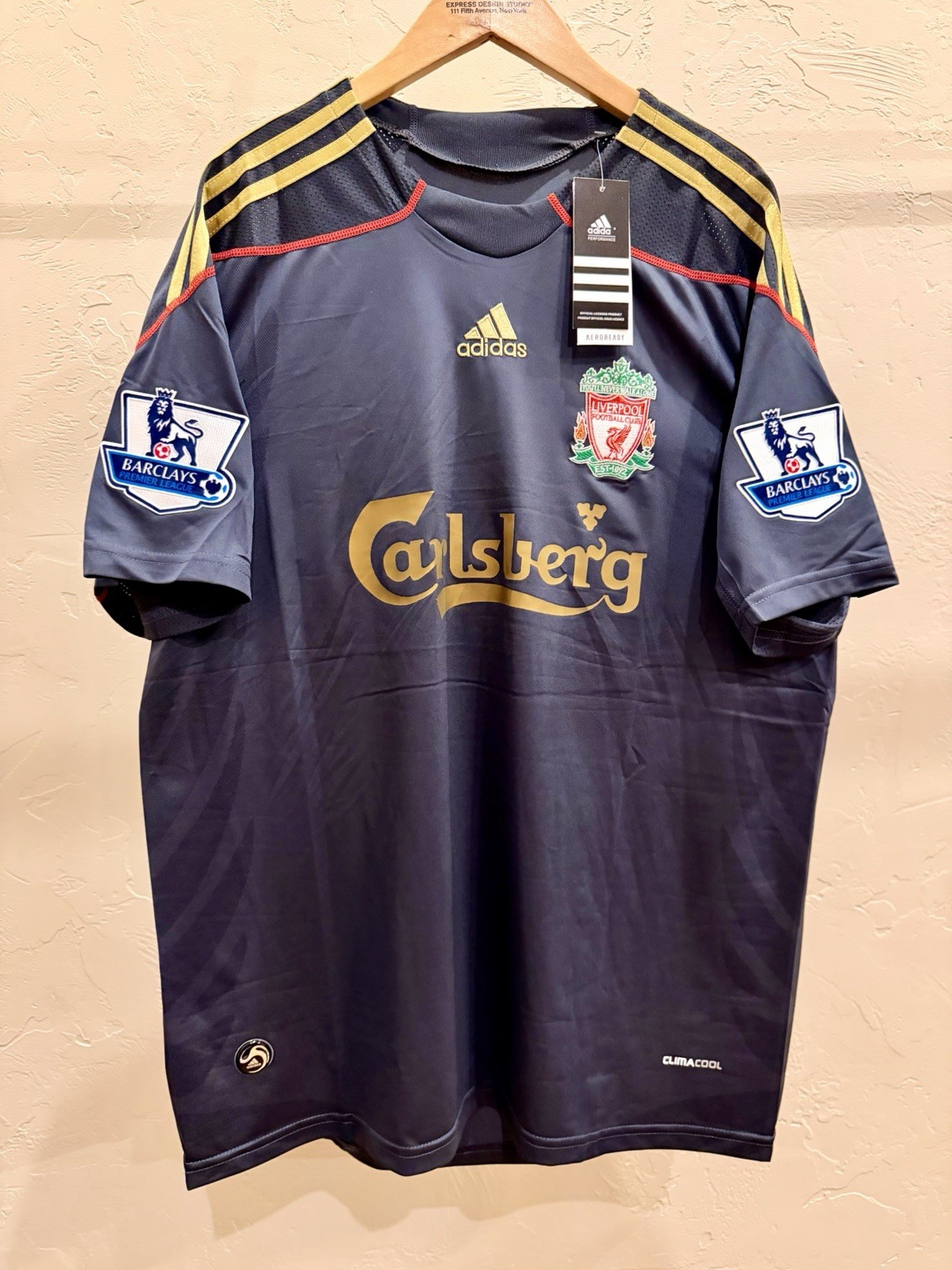 Steven Gerrard Liverpool FC 2009/10Premier League Black Away Kit Steven Gerrard Liverpool FC 2009/10Premier League Black Away Kit