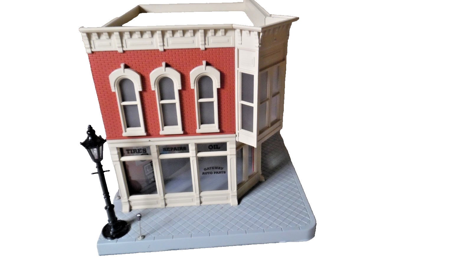 MTH RailKing 30-90159 O Scale Pennsylvania Ticket Office Corner Building-Lighted MTH RailKing 30-90159 O Scale Pennsylvania Ticket Office Corner Building-Lighted