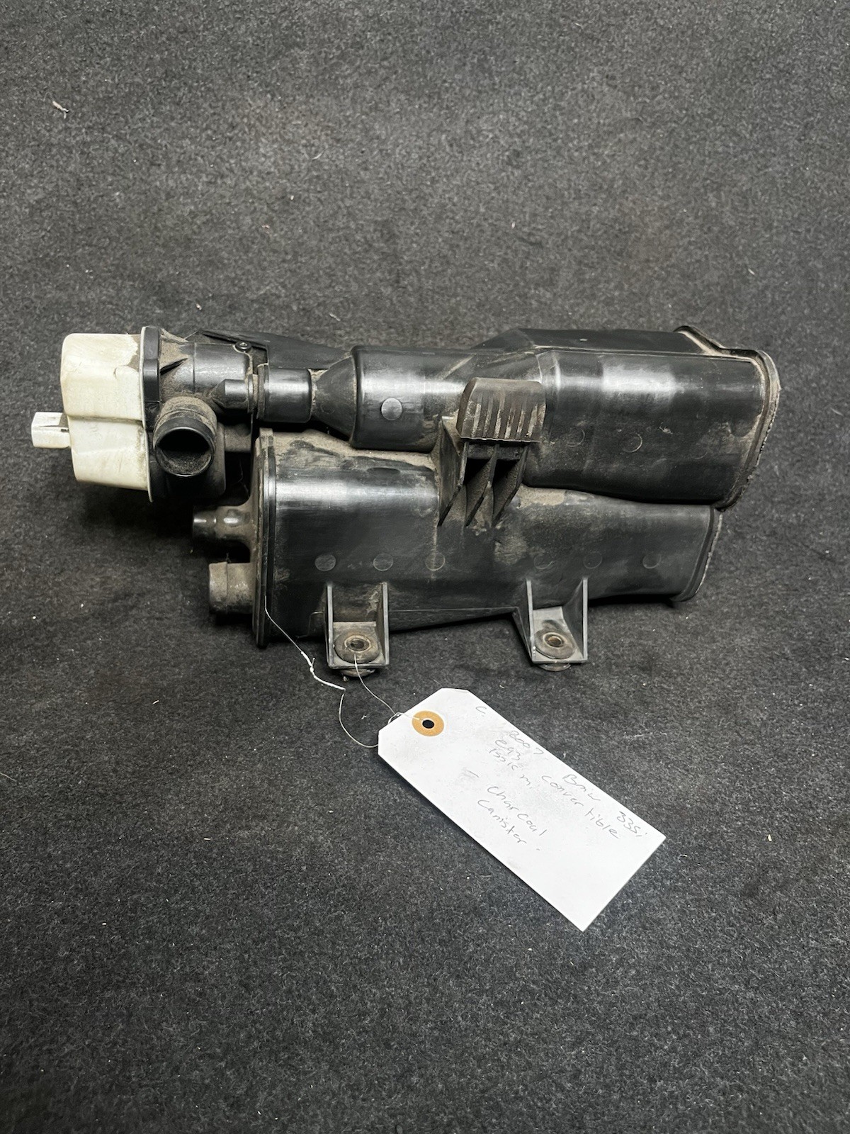 07-14 Bmw E90 E92 E93 335i Fuel Evap Vapor Charcoal Canister 6765741 OEM