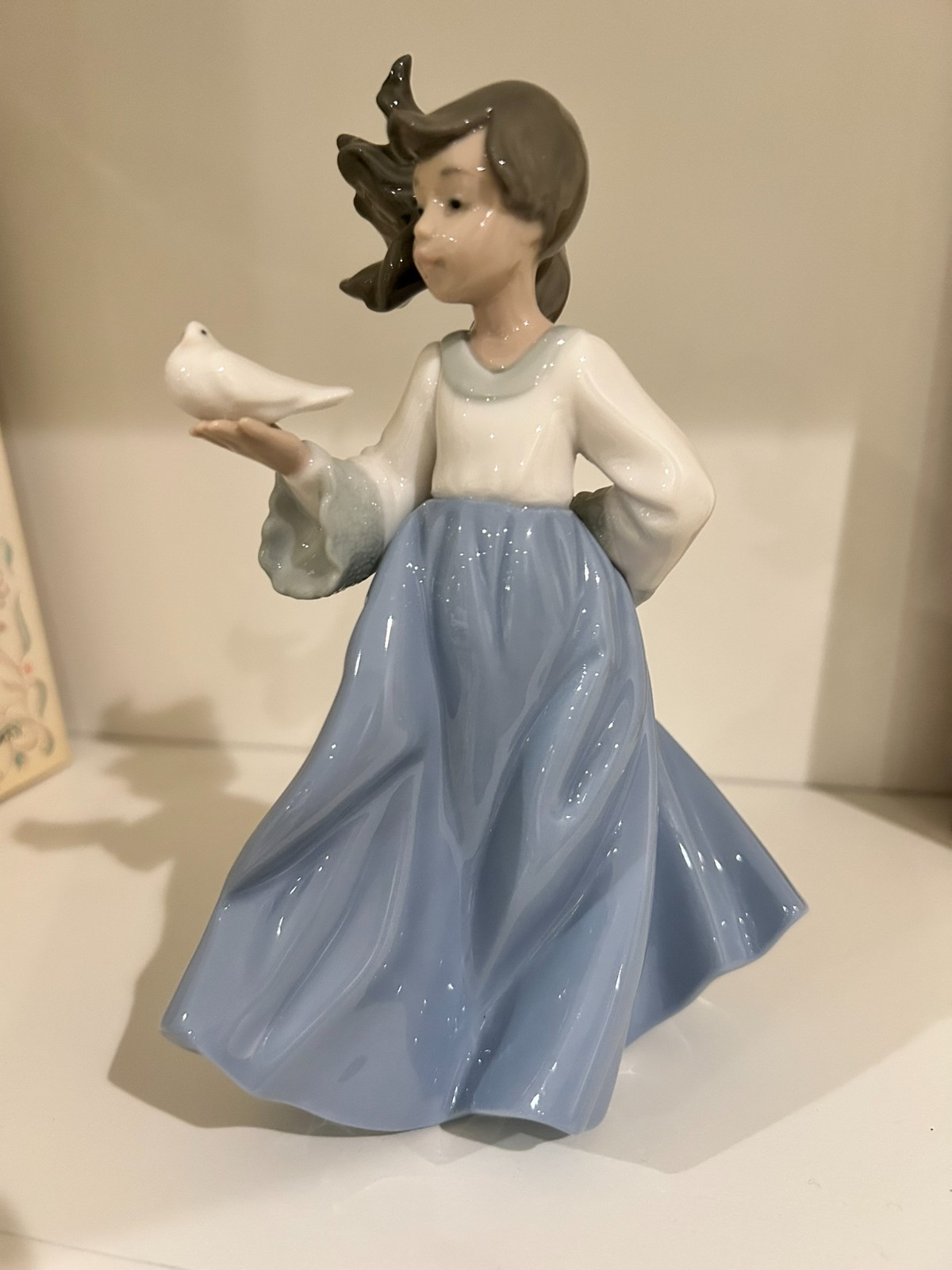 Lladro/NAO Tender Love Girl with Bird Porcelain Figurine Spain