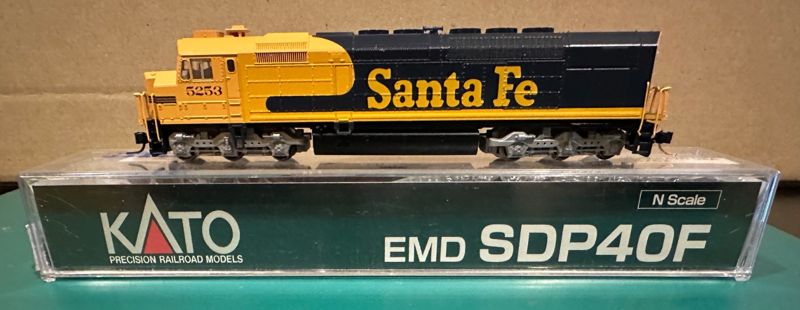 Kato SDP40F Type IV-2 N Scale Locomotive DCC Factory Installed ESU Loksound Kato SDP40F Type IV-2 N Scale Locomotive DCC Factory Installed ESU Loksound
