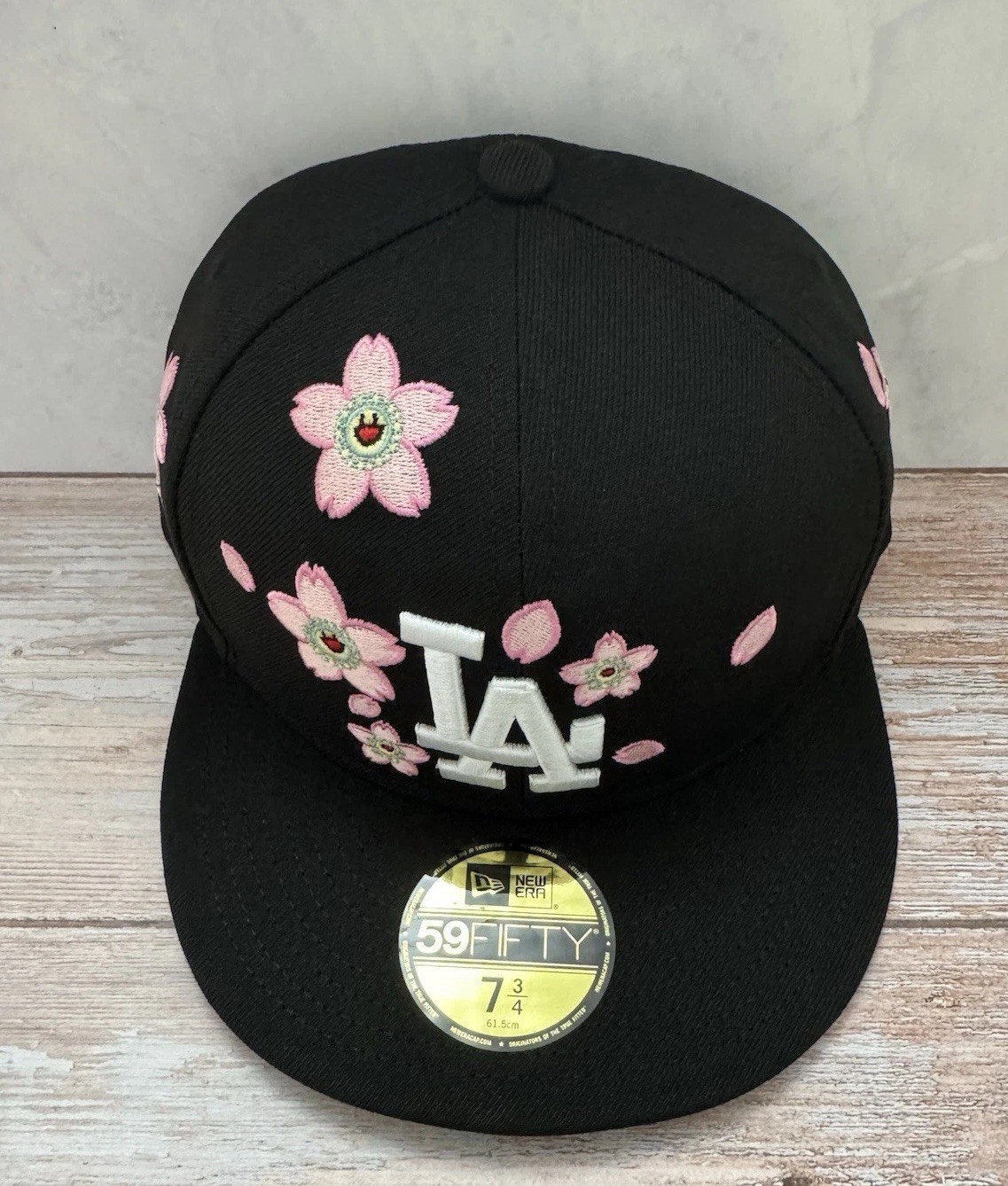 MLB Los Angeles Dodgers Tokyo Series Sakura 59FIFTY Fitted 7 3/4 New Era Cap MLB Los Angeles Dodgers Tokyo Series Sakura 59FIFTY Fitted 7 3/4 New Era Cap