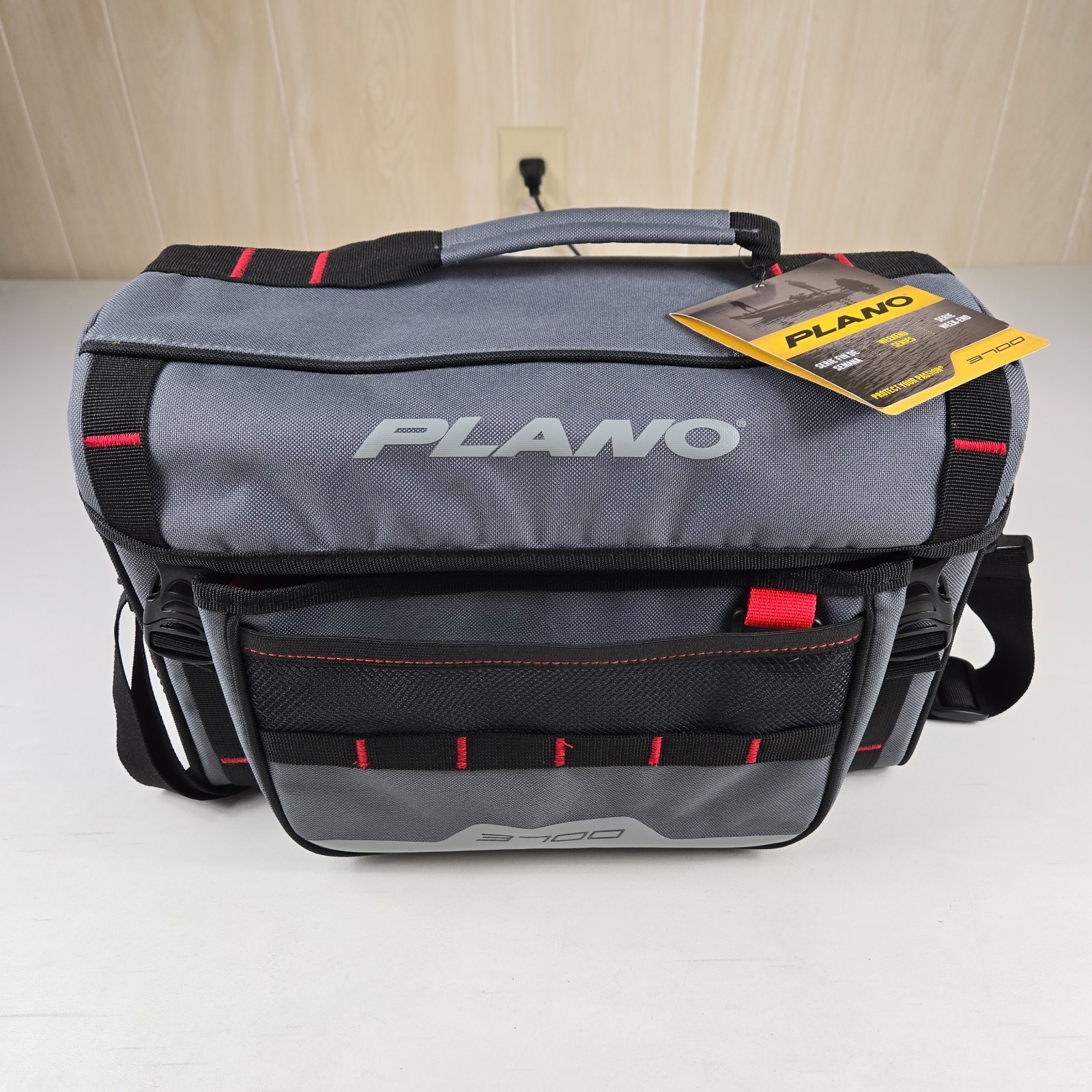 Plano Weekend Series 3700 Softsider Tackle Box Tackle Bag Gray Premium w/ Trays