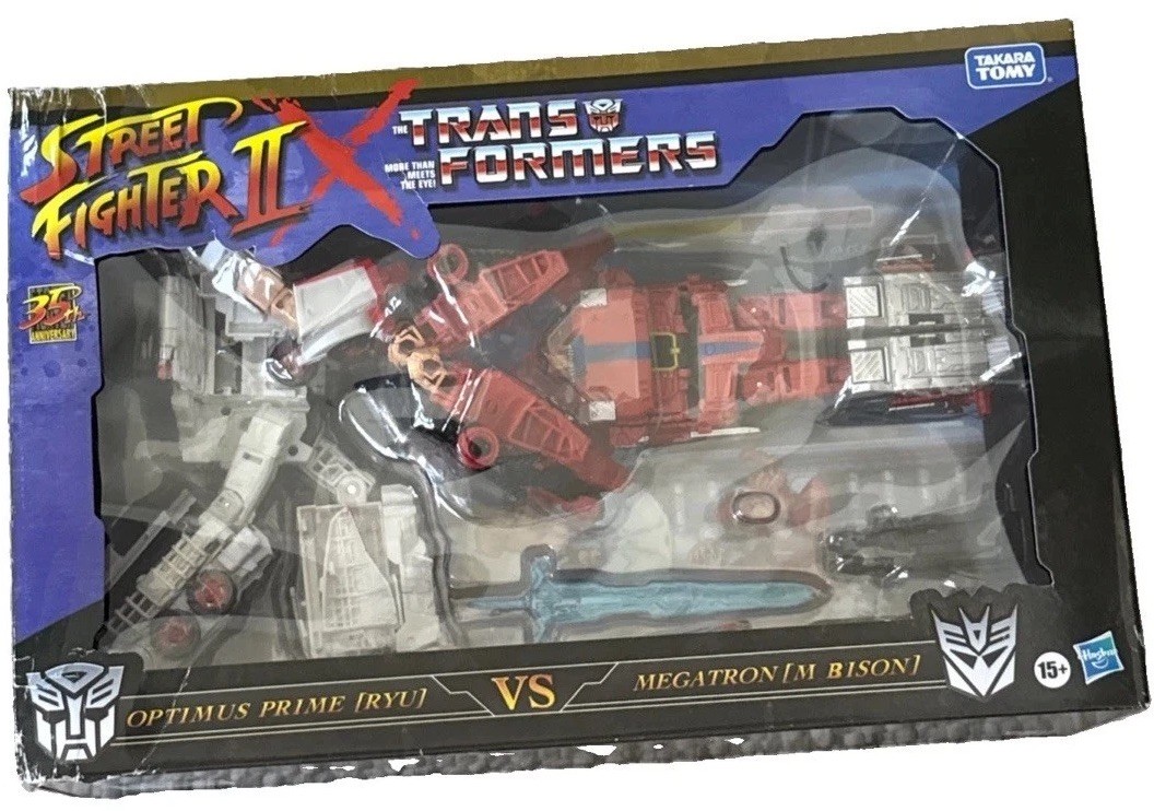 Damaged-Transformers Street Fighter II x Optimus Prime Ryu vs Megatron M. Bison