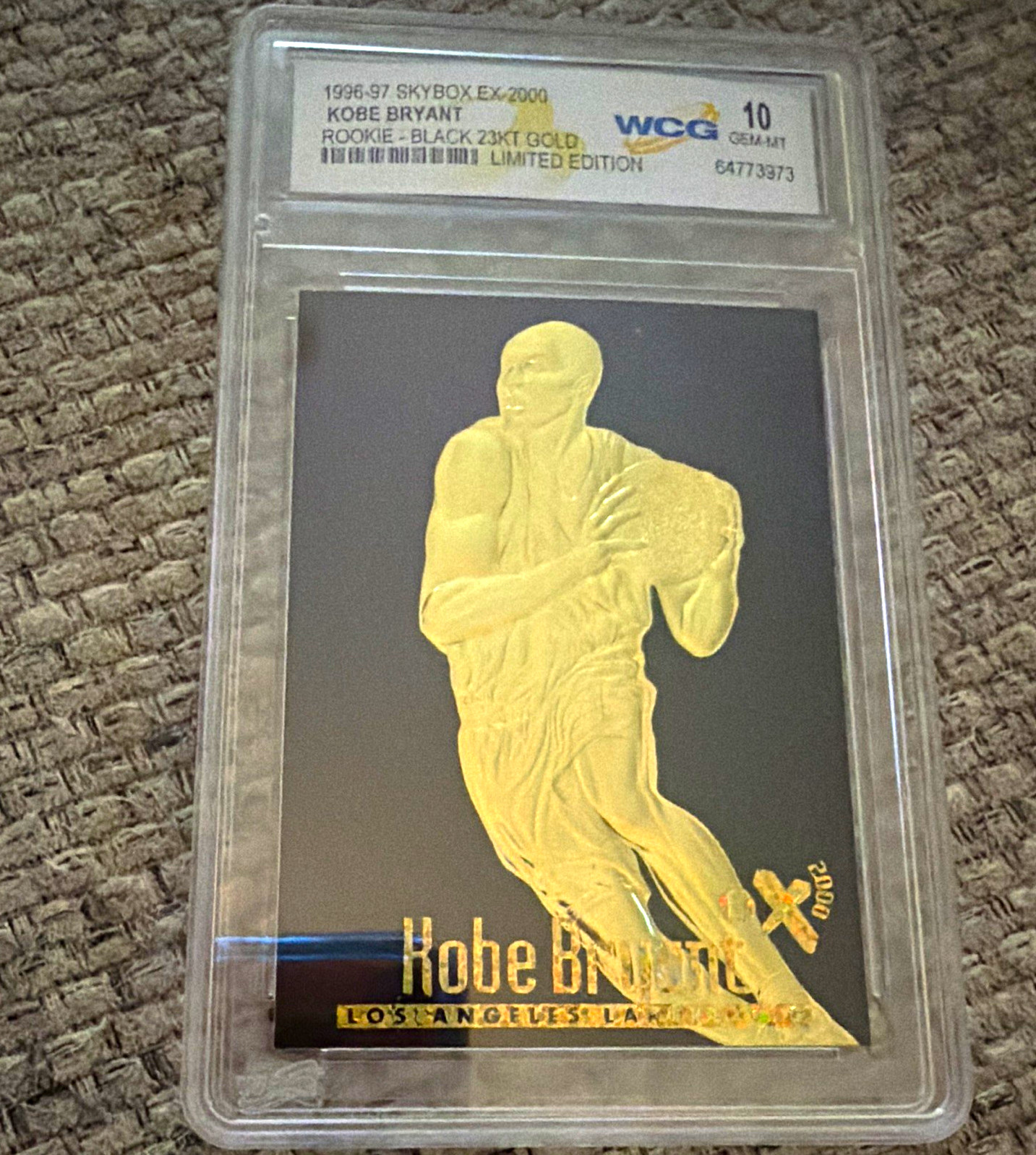 SkyBox 1996-97 E-X2000 Kobe Bryant Los Angeles Lakers #30 RC 23KT Gold WCG 10 SkyBox 1996-97 E-X2000 Kobe Bryant Los Angeles Lakers #30 RC 23KT Gold WCG 10