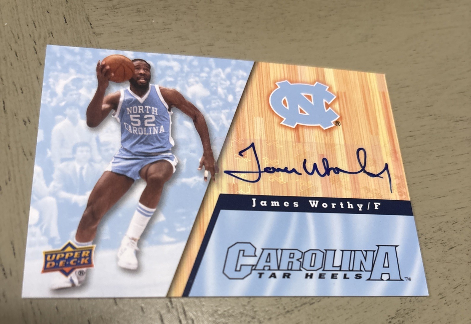 2010-11 UD North Carolina Basketball - James Worthy #40 Autographs (AU)