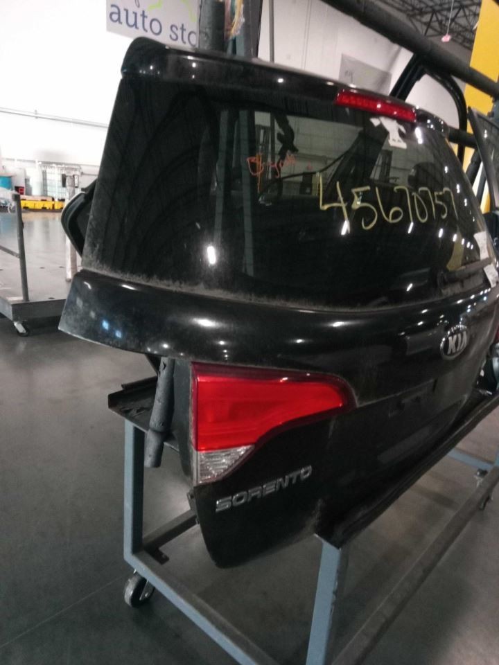 Trunk/Hatch/Tailgate Without Spoiler Fits 14-15 SORENTO 801107