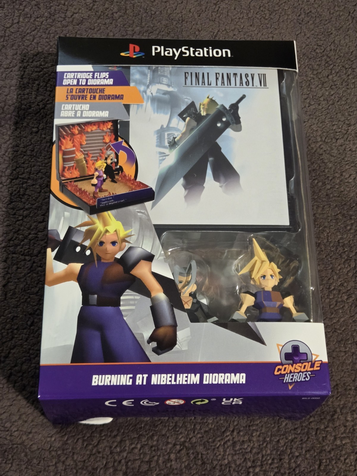 Playstation Diorama Console Heroes Series Final Fantasy VII 7 Cloud - IN HAND
