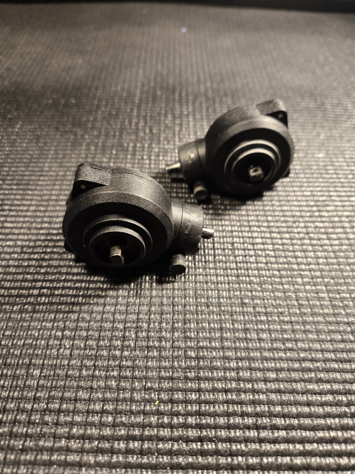 Traxxas TMAXX 2.5 Differential Set (2) 1/10 D Ring Pinion Gear Case Traxxas TMAXX 2.5 Differential Set (2) 1/10 D Ring Pinion Gear Case