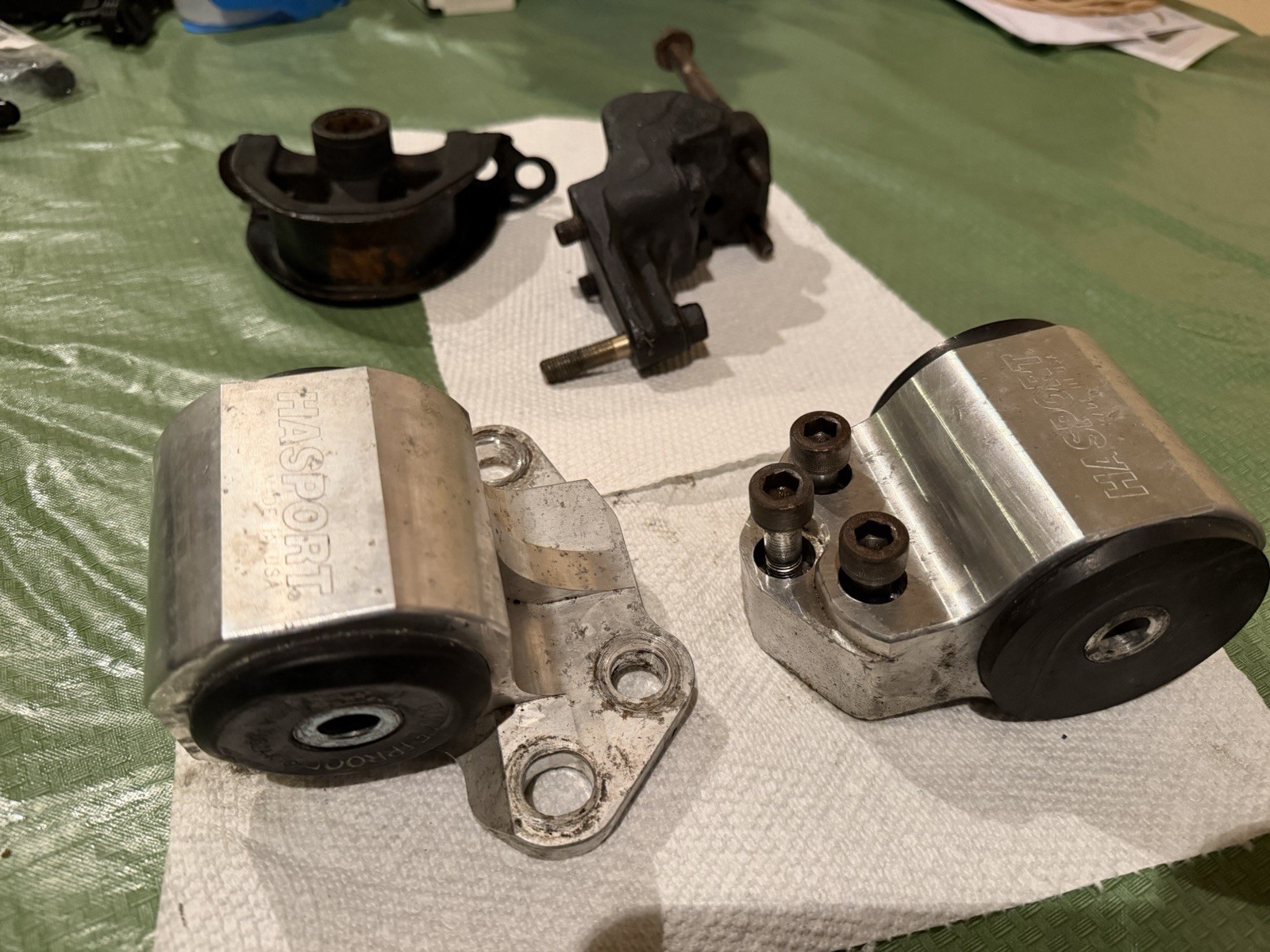 B series Hasport Performance Engine Mounts, Integra post mount and Megan Racing