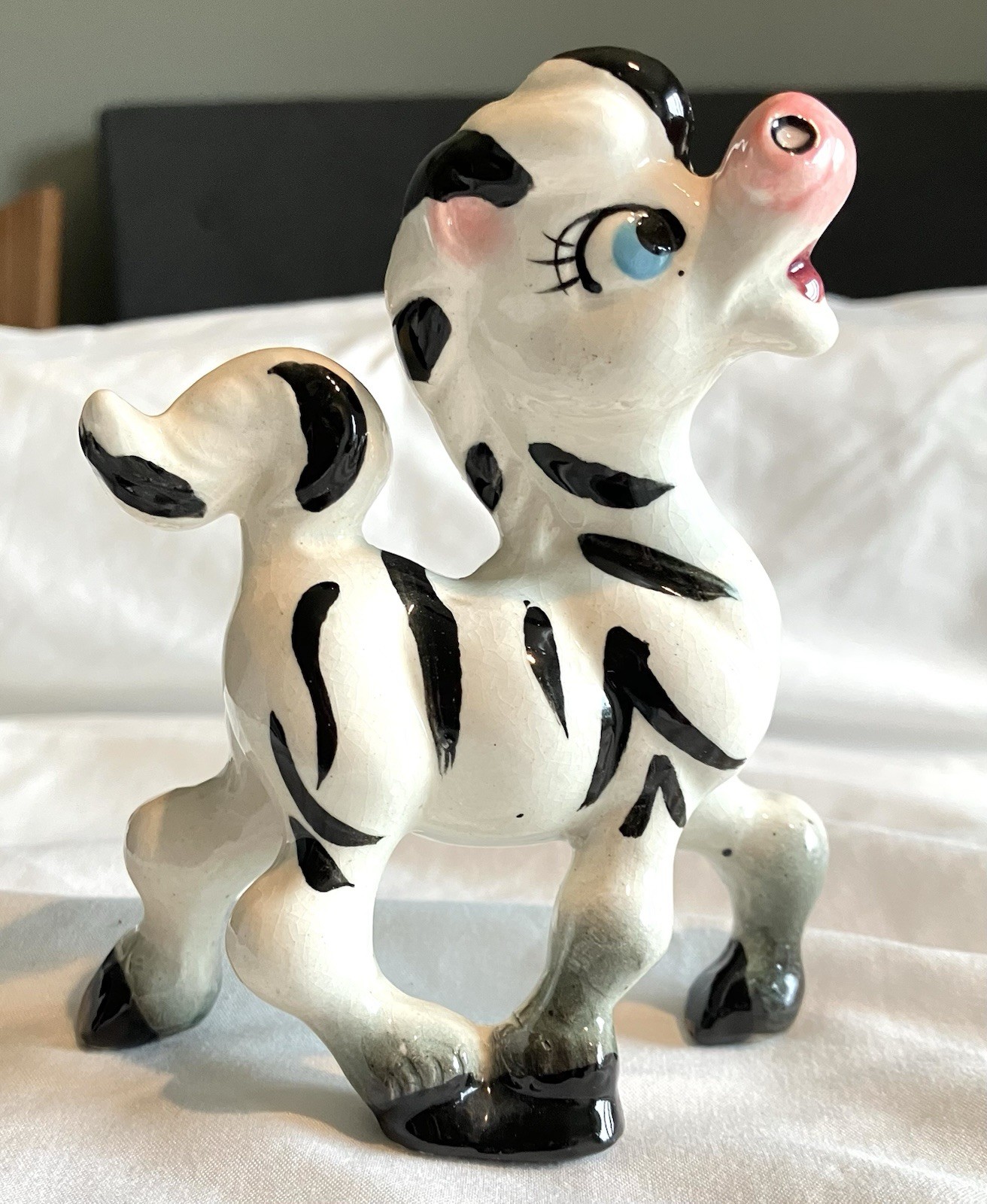 Vintage Kitsch Ceramic Zebra Figurine MCM Anthropomorphic Blue Eyes. Vintage Kitsch Ceramic Zebra Figurine MCM Anthropomorphic Blue Eyes.