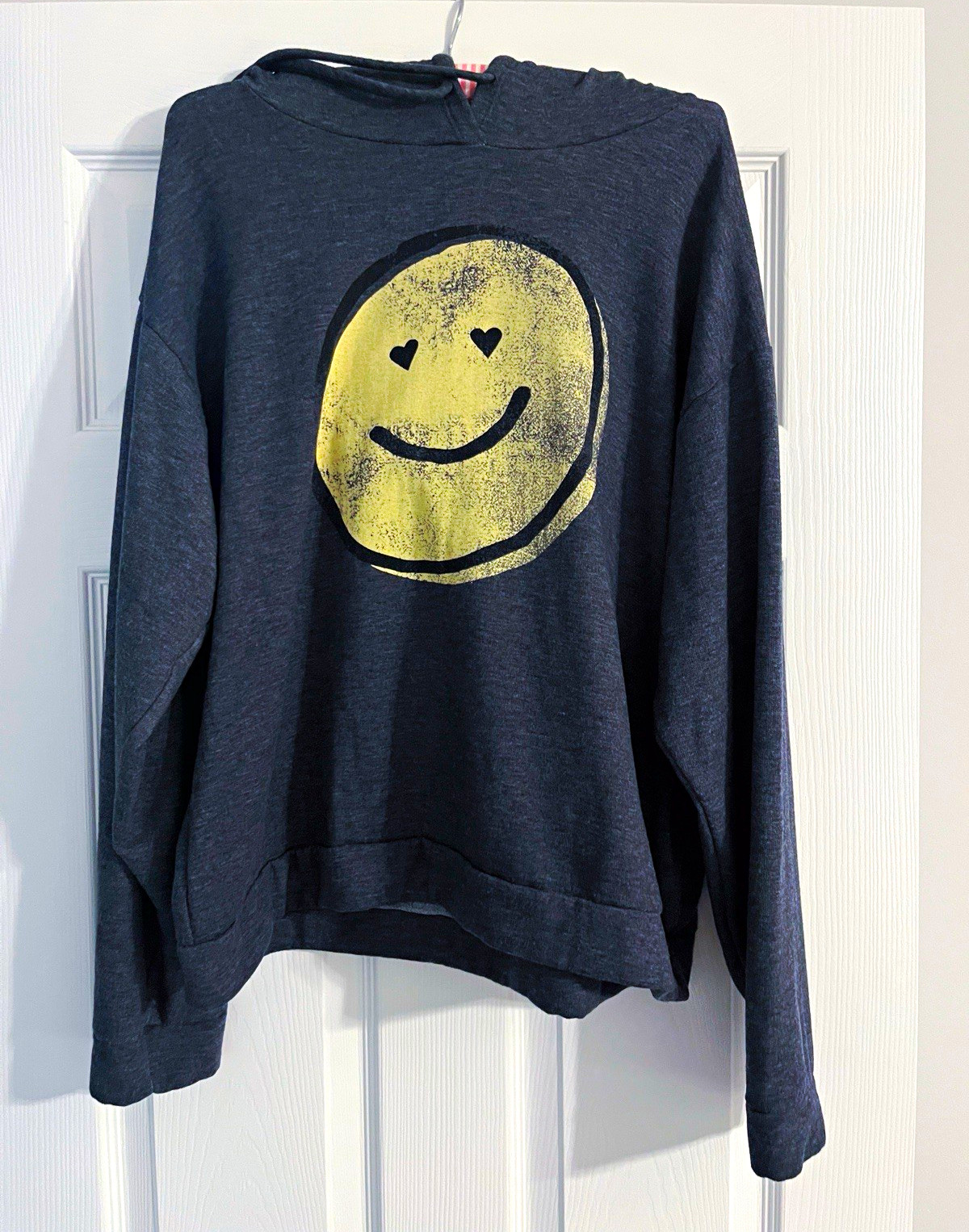 Three Bird Nest Women\'s Gray Smiley Graphic Pullover Hoodie L Fleece