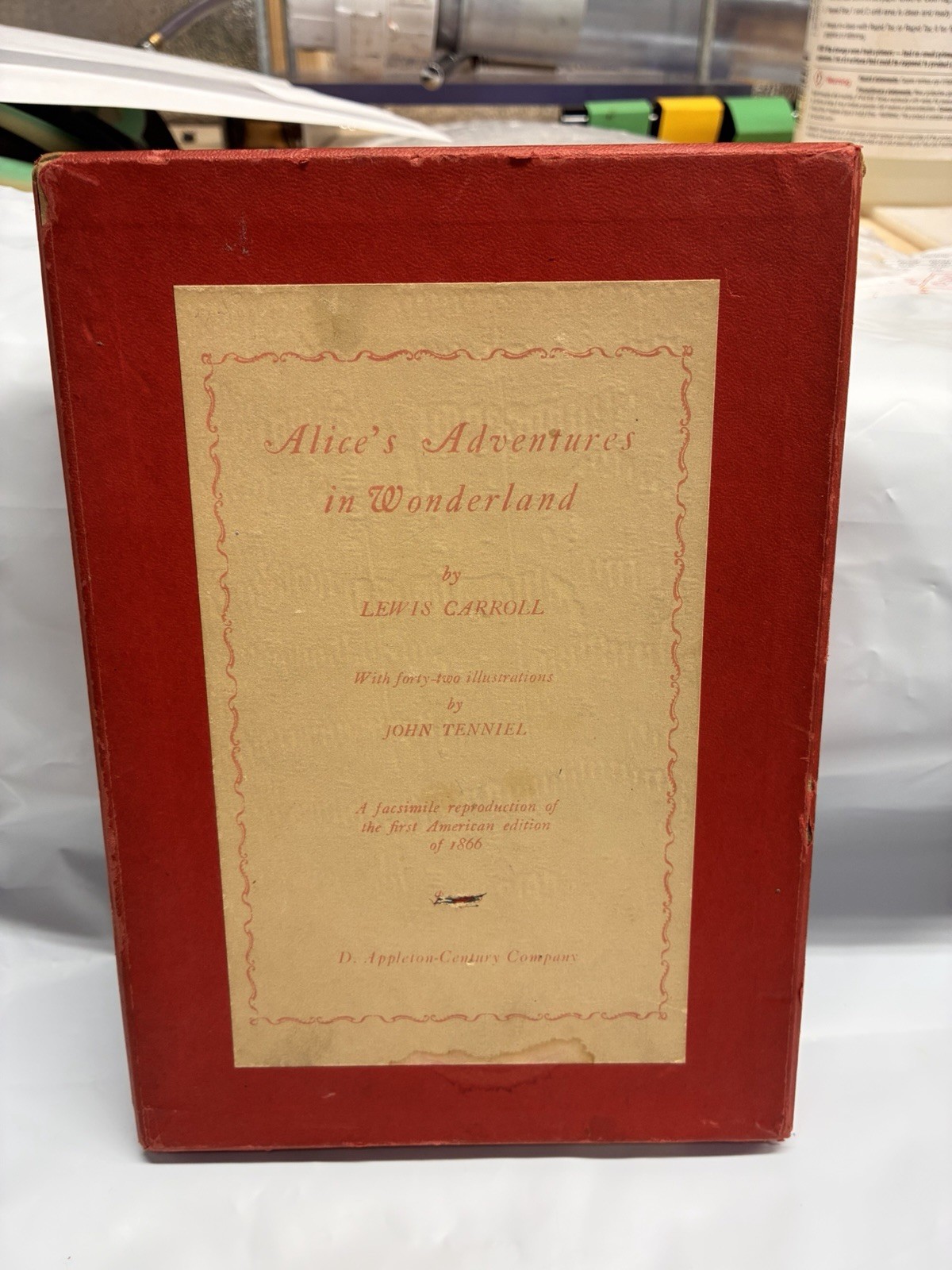 Lewis Carroll Alice\'s Adventures in Wonderland HC Illustrated Facsimile