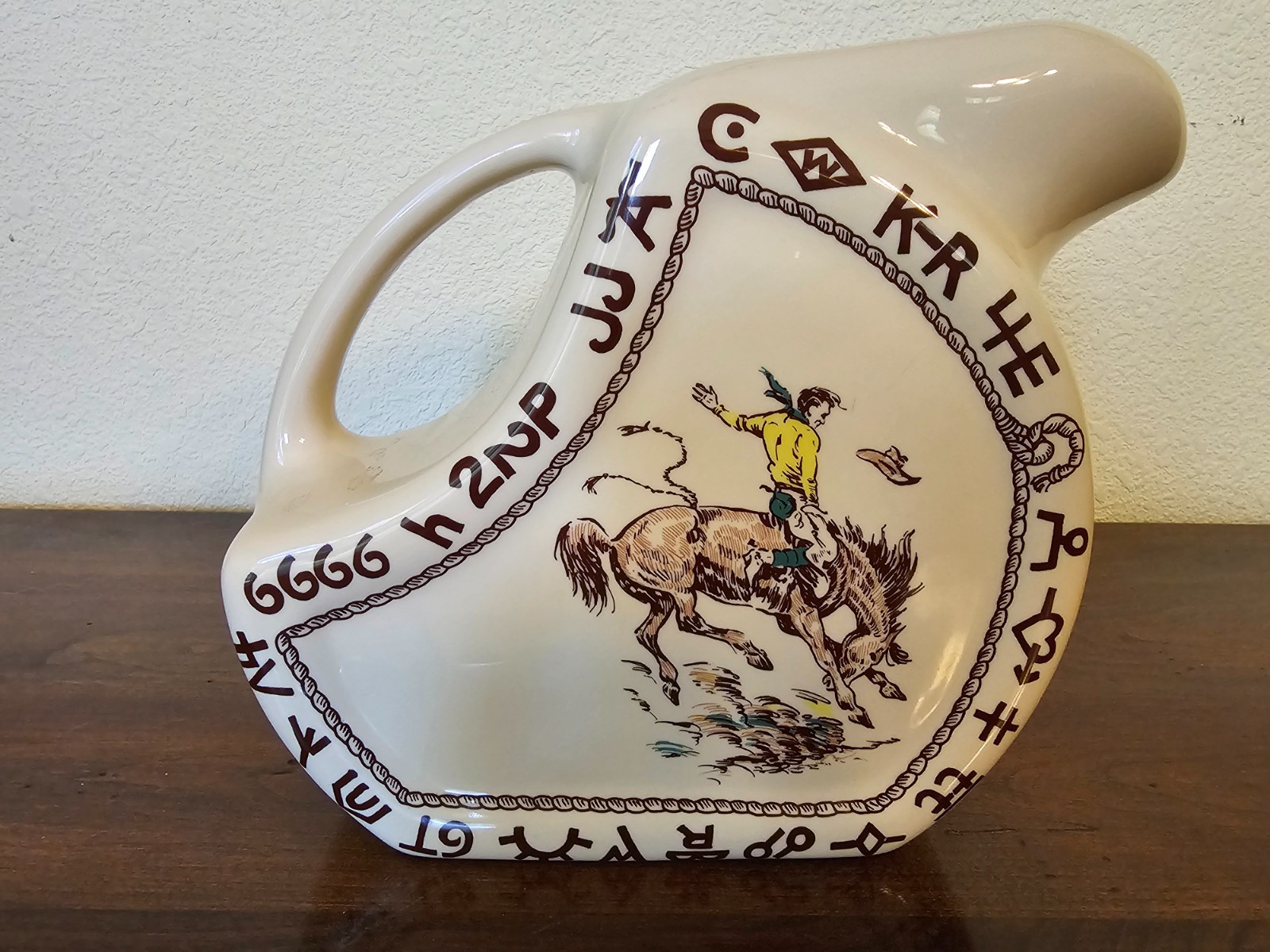 Westward Ho Ceramic Water/Ice Tea Pitcher Western Rodeo  Cowboy Decor