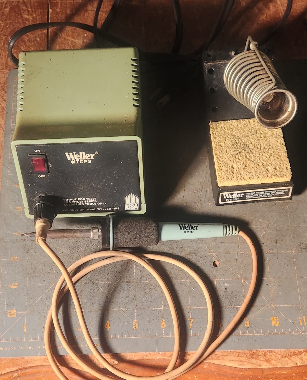 Vintage Weller PU120-T Power Supply Station w/TC201-P Soldering Iron Kit