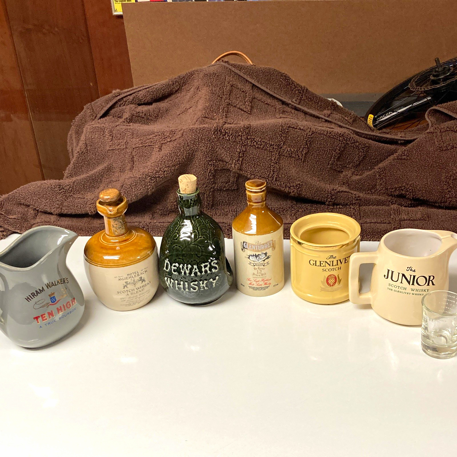 Vintage Scotch Whisky Whiskey advertising pub jug decanters bottle stand Vintage Scotch Whisky Whiskey advertising pub jug decanters bottle stand