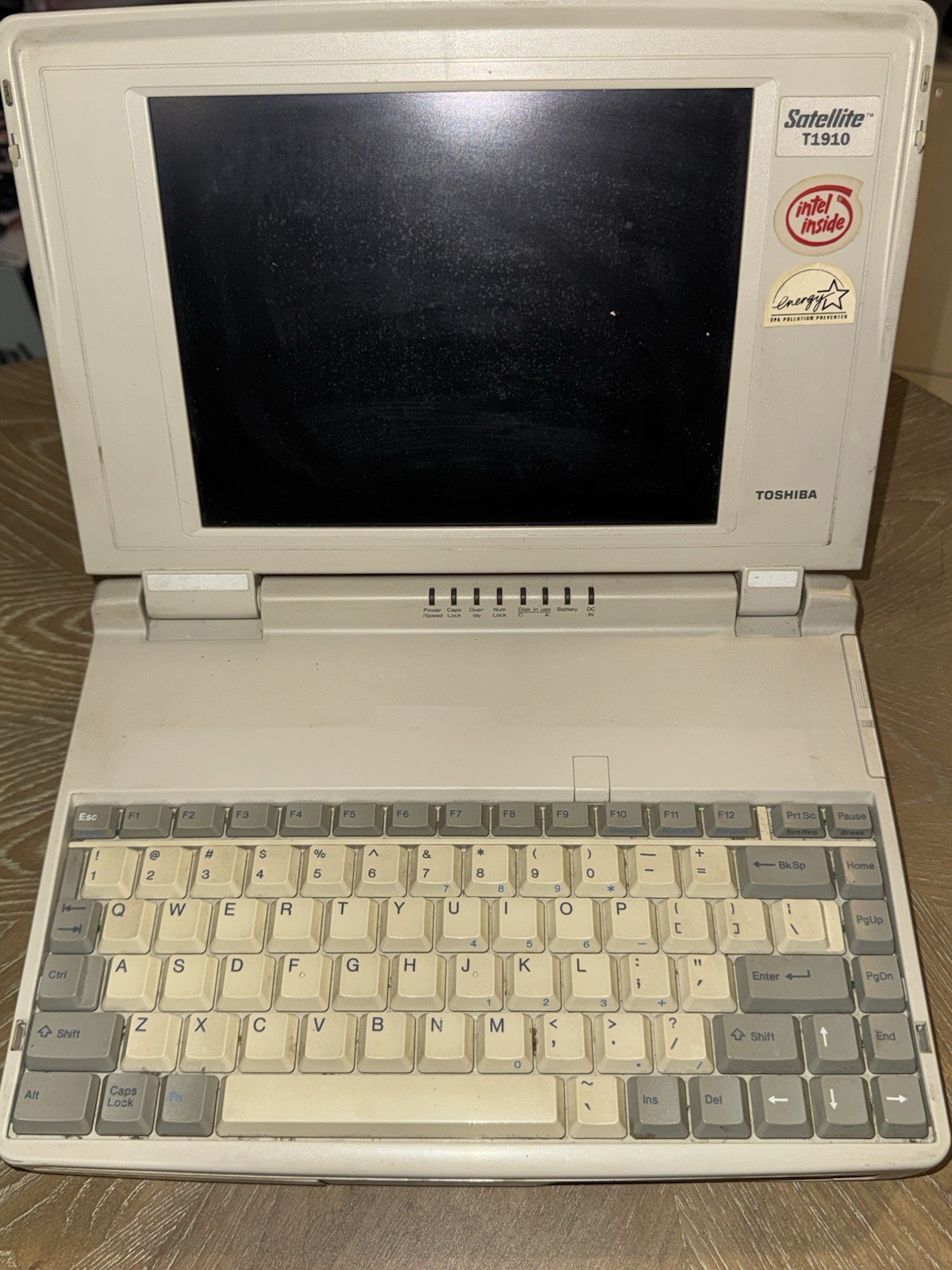 Vintage Toshiba Satellite T1910/200 Laptop Computer PA1114U For Parts or Repair Vintage Toshiba Satellite T1910/200 Laptop Computer PA1114U For Parts or Repair