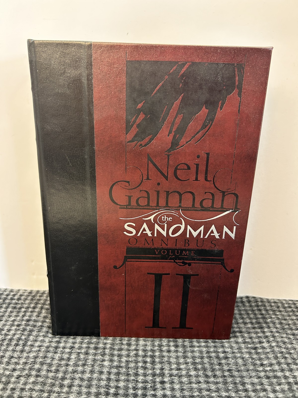 The Sandman Omnibus Vol. 2 Neil Gaiman DC Comics Hardcover Leatherbound HC