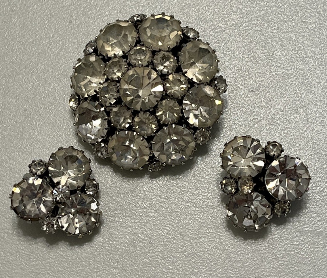Vintage Weiss Brooch Earrings Set Clear Smoky 3D Dome Cluster Rhinestone 1950s
