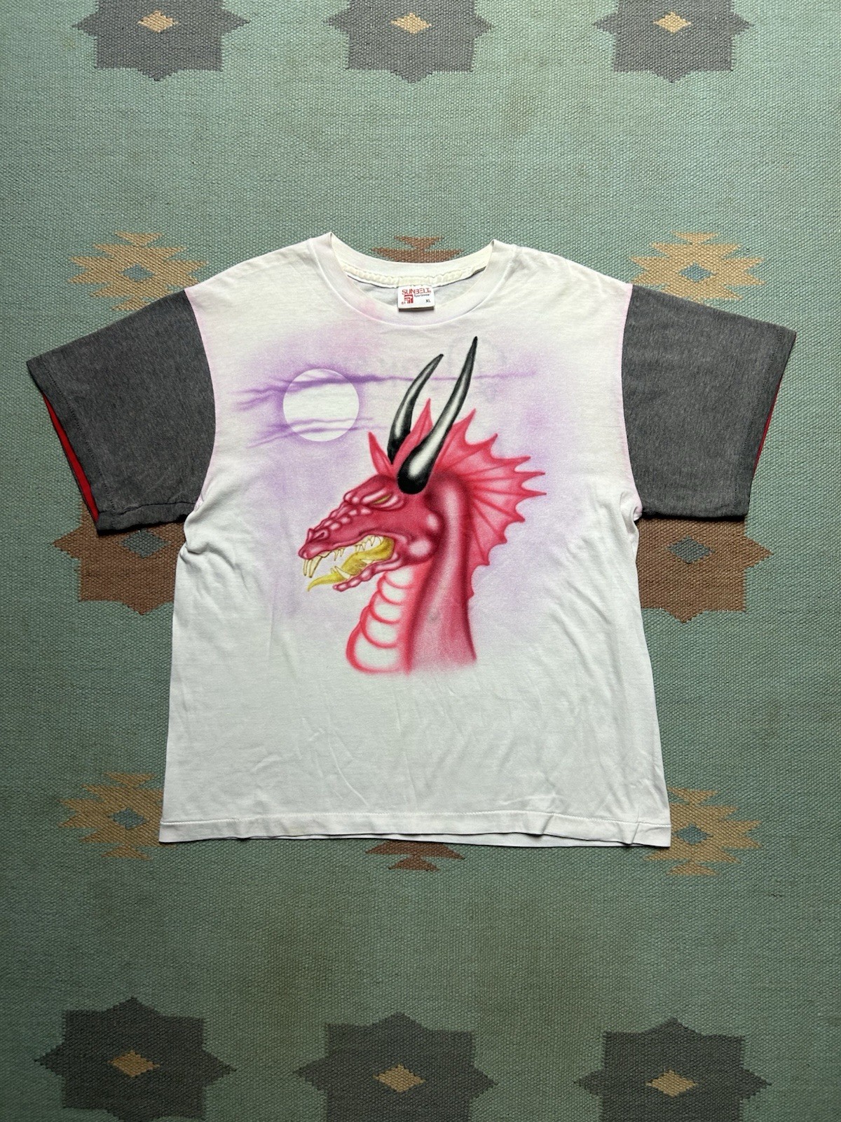 Vintage 70s 80s airbrushed t shirt dragon fantasy hand drawn 2 tone soft large Vintage 70s 80s airbrushed t shirt dragon fantasy hand drawn 2 tone soft large