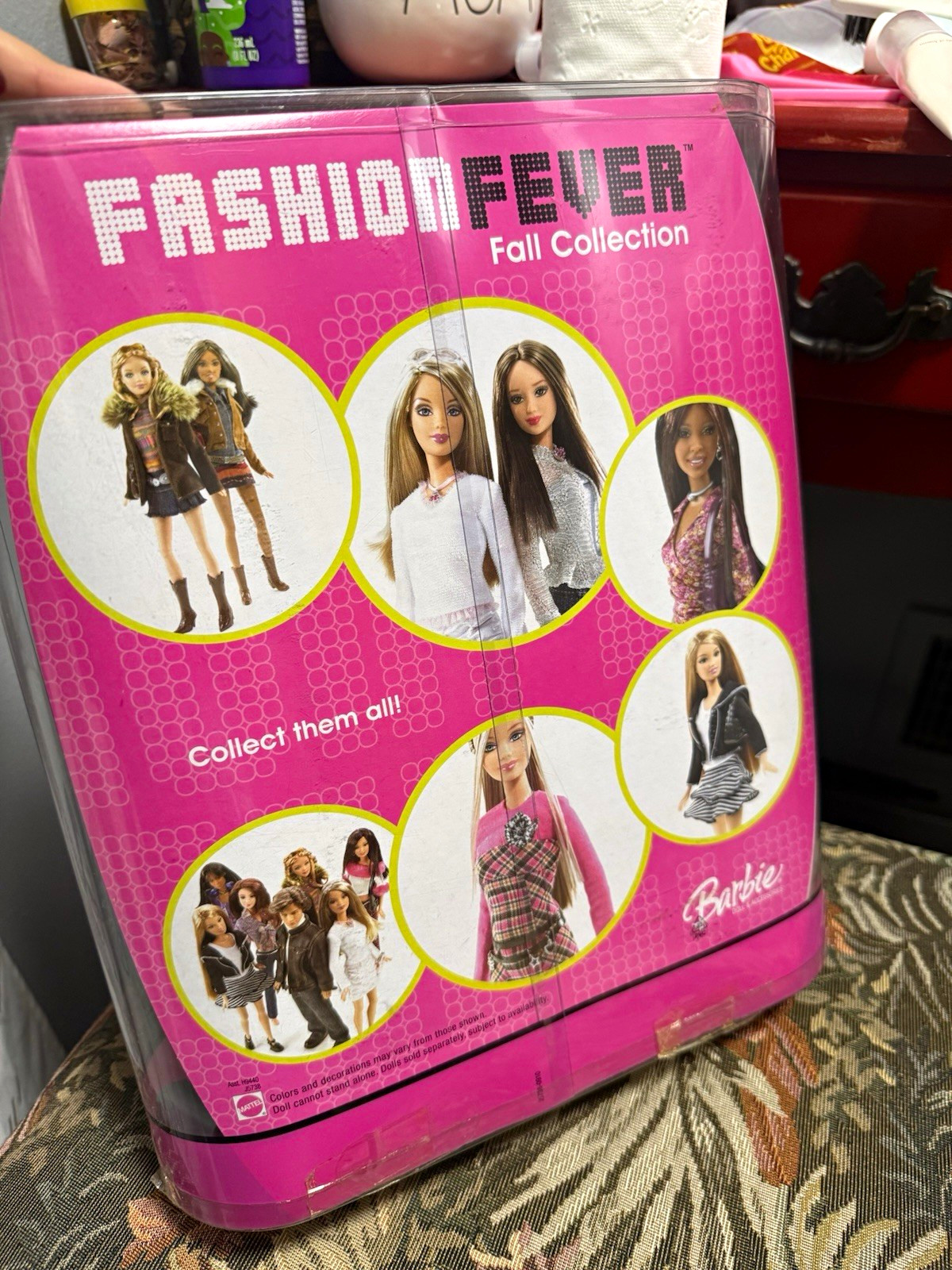 2005/2006 Mattel Barbie Fashion Fever Mix & Match OutfitsGiftset featuring Lea 2005/2006 Mattel Barbie Fashion Fever Mix & Match OutfitsGiftset featuring Lea