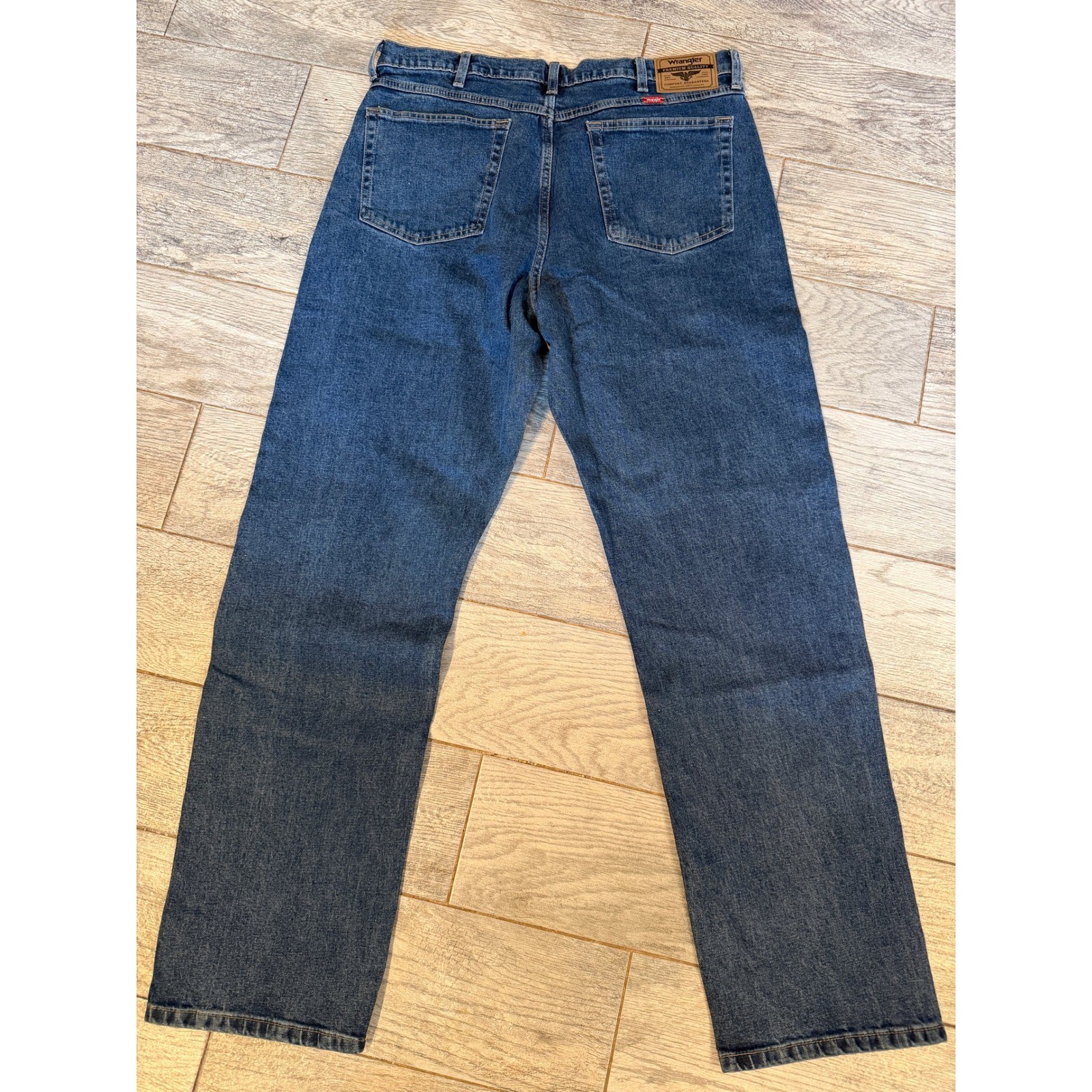Wrangler Jeans 36x34 Mens 36 x 34 NWT Relaxed Heritage Mens Denim Cowboy Western
