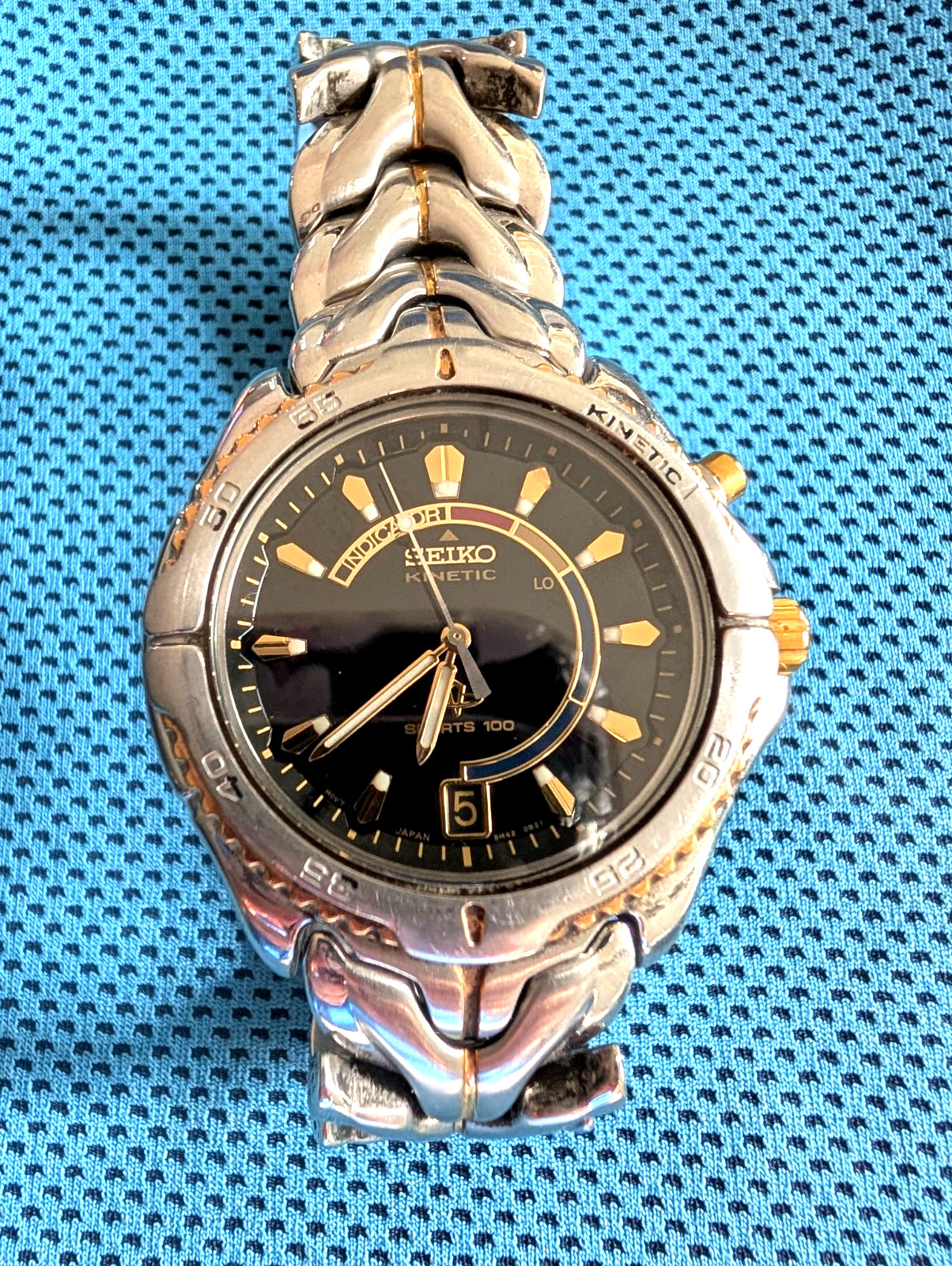 Seiko Kinetic Sport 100 Watch Two - Tone Black Dial - 5M42 - 0B09 \