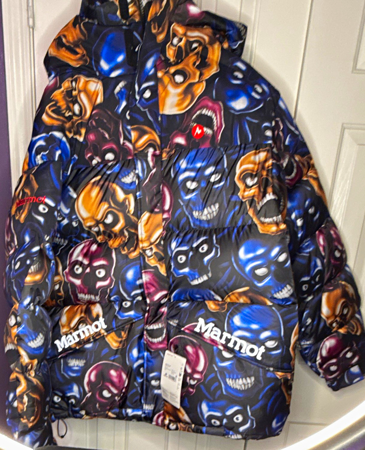 Marmot Men’s Hooded Puffer Jacket Zip Multicolor Skull Graphic Print Logo Marmot Men’s Hooded Puffer Jacket Zip Multicolor Skull Graphic Print Logo