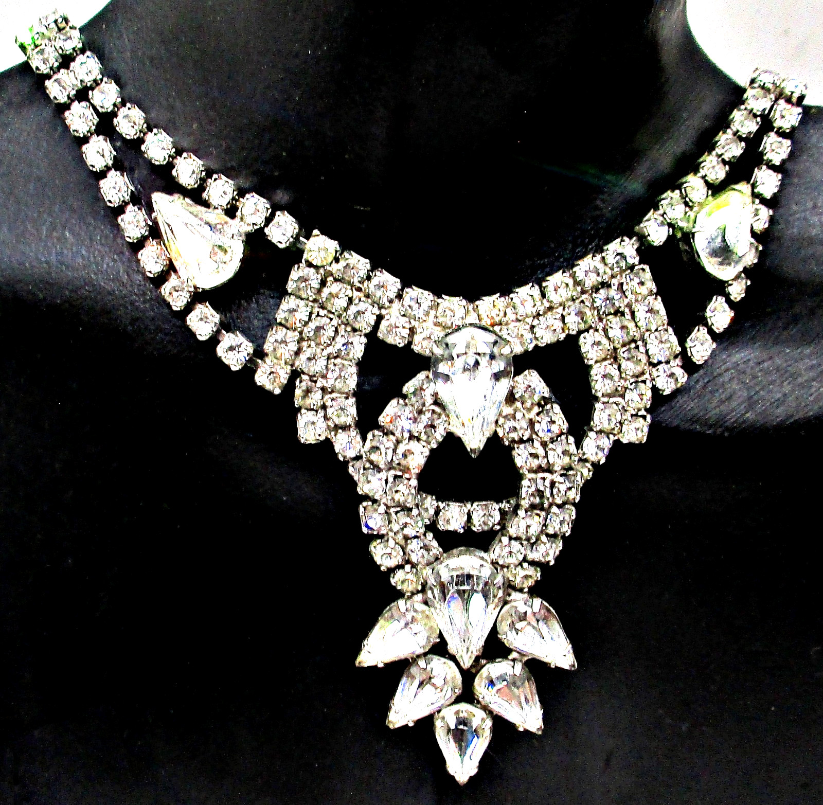 Vintage 50's 60's Clear Prong Set Rhinestone 3D Bib Collar Choker Necklace