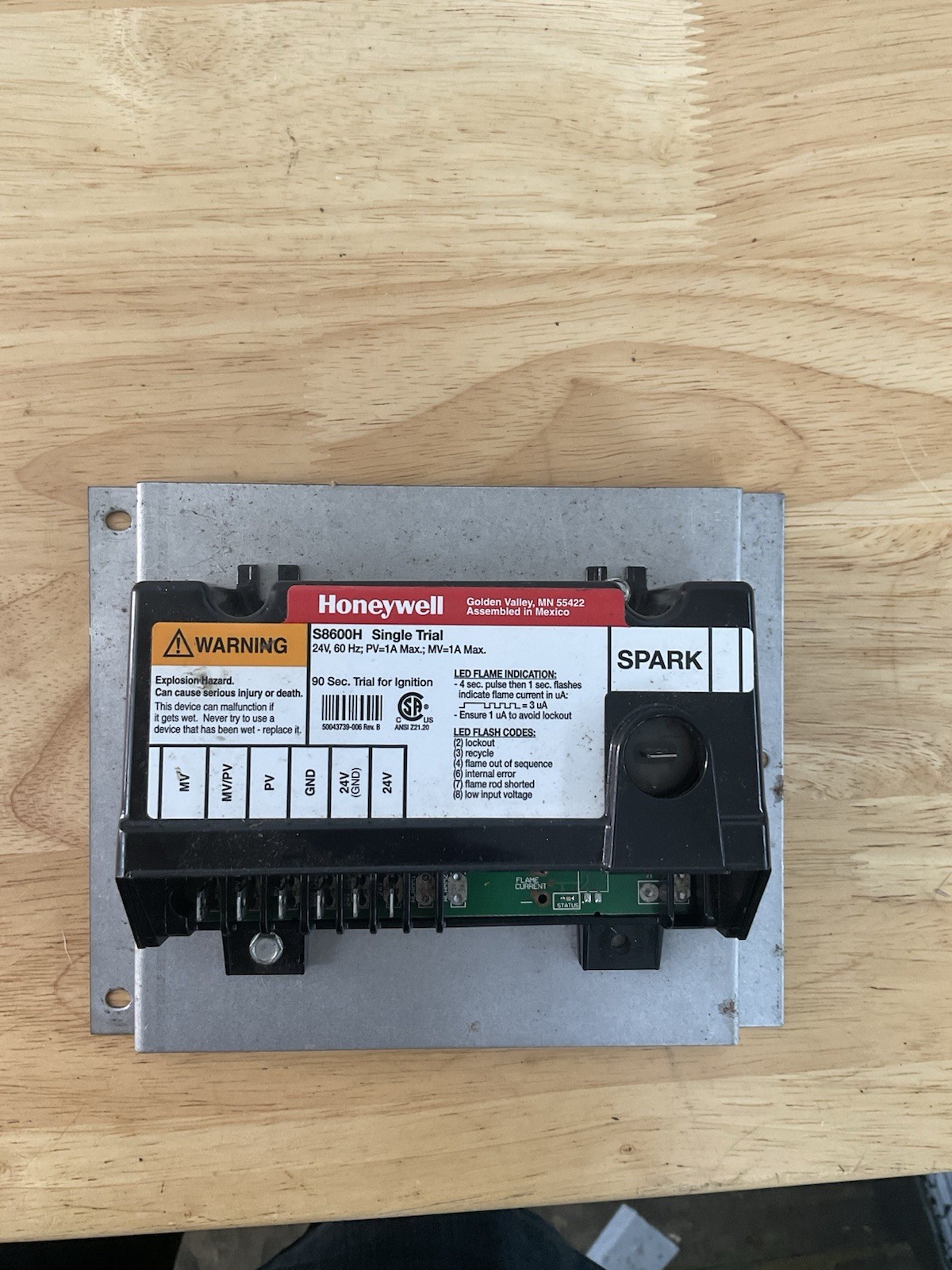 Honeywell Resideo S8600H3002 Ignition Module Intermit. Pilot Honeywell Resideo S8600H3002 Ignition Module Intermit. Pilot