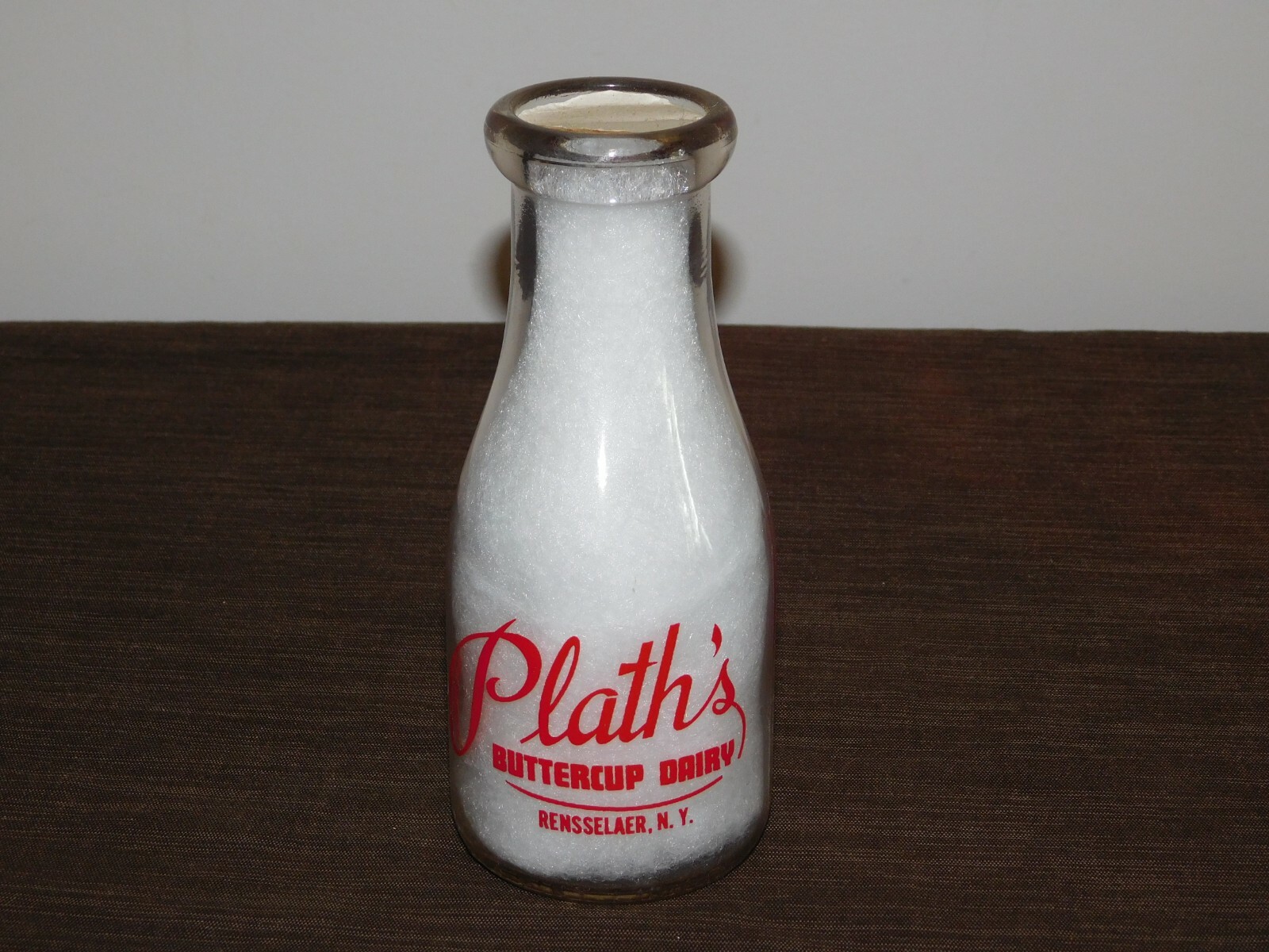 VINTAGE 1946 PLATH'S BUTTERCUP DAIRY RENSSELAER NY  1 PINT  MILK BOTTLE