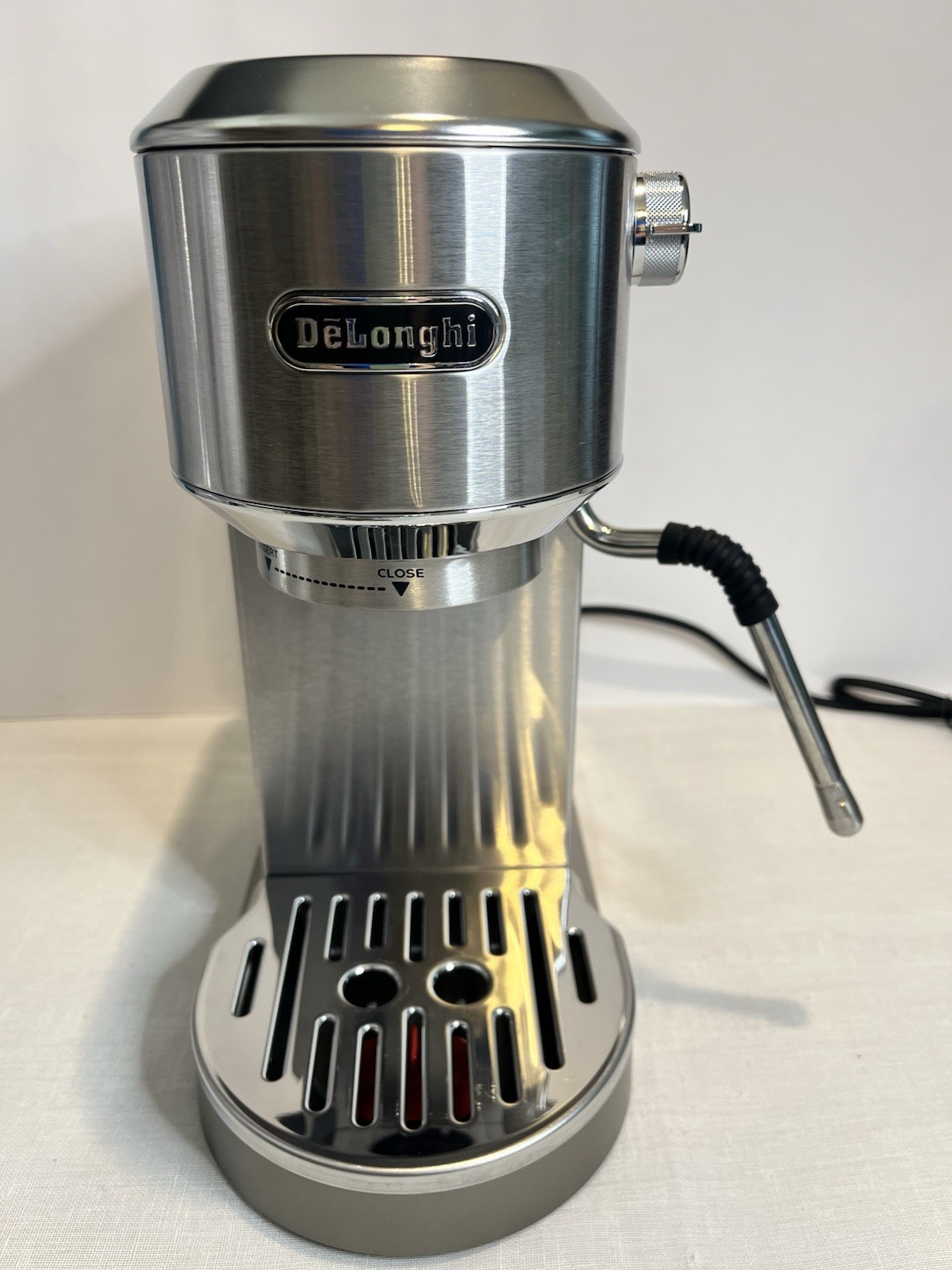 DeLonghi Dedica Duo Compact Espresso Machine & electric coffee grinder bundle DeLonghi Dedica Duo Compact Espresso Machine & electric coffee grinder bundle