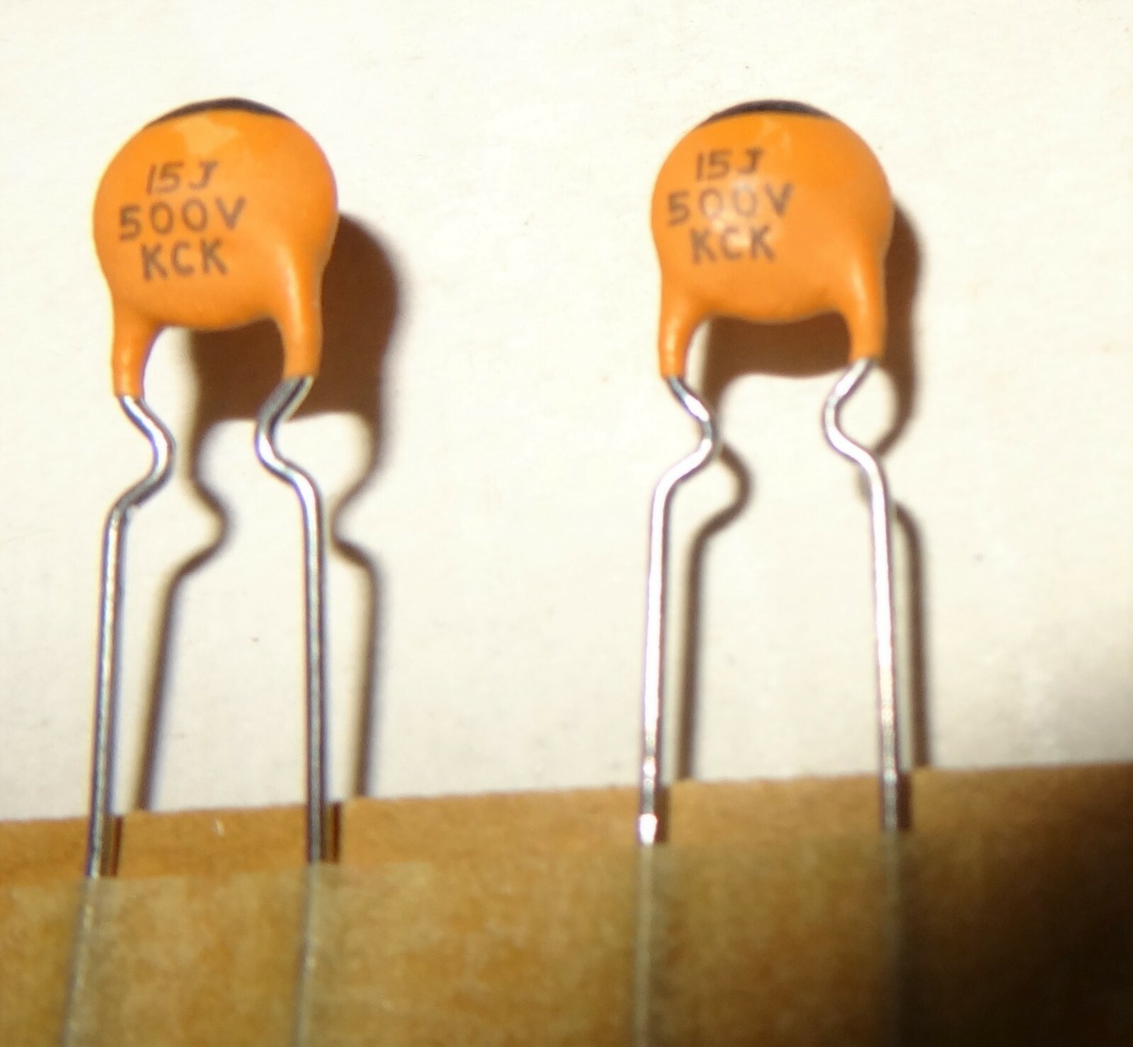 3 pcs.Ceramic Capacitors. 15pF 500V, 3 pcs.Ceramic Capacitors. 15pF 500V,