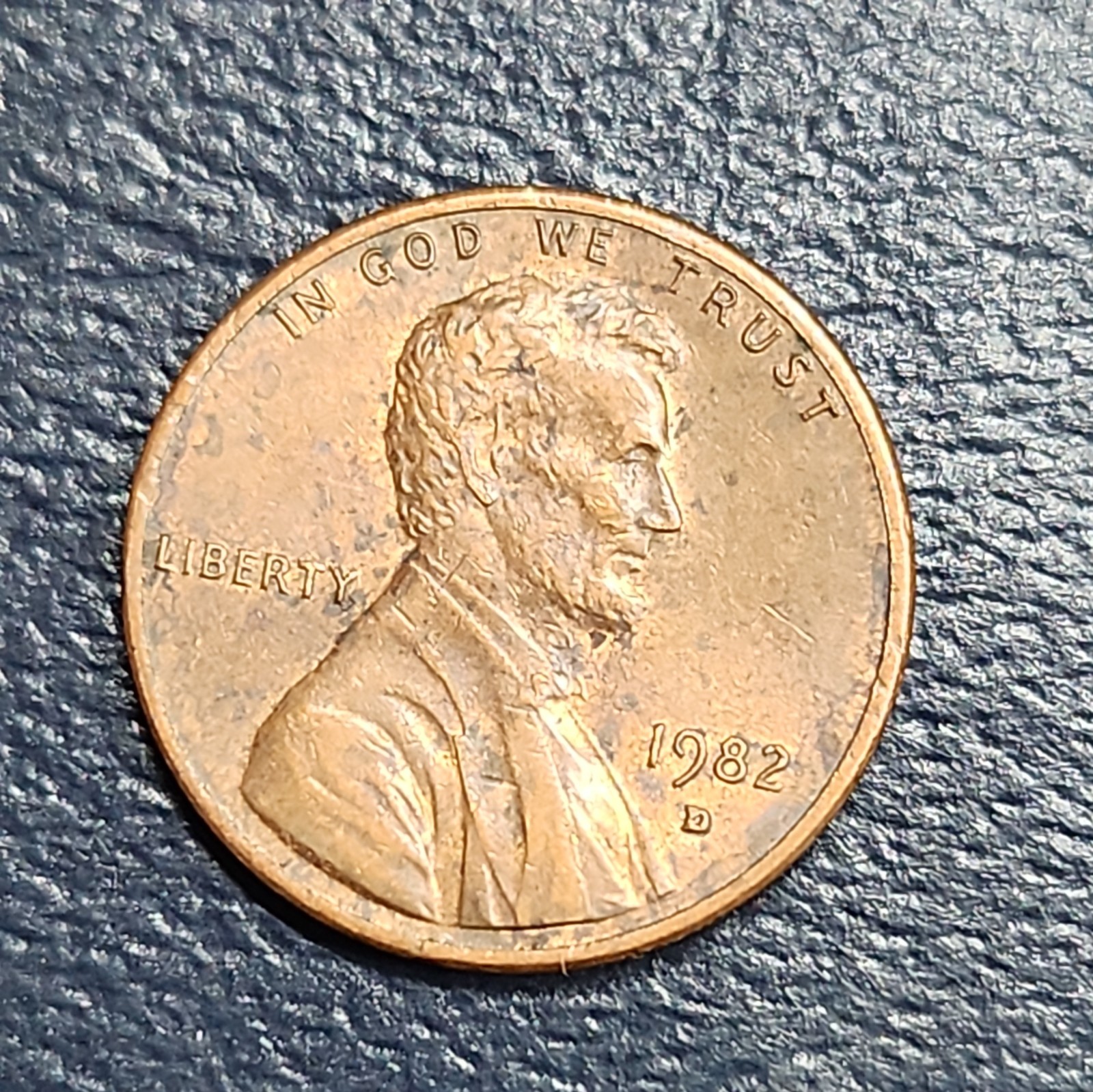 1982 D Denver Lincoln Penny Small Cent Copper 0918-06 1982 D Denver Lincoln Penny Small Cent Copper 0918-06