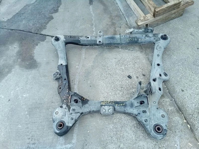 2001-2009 Toyota Highlander FRONT Subframe Crossmember Assembly OEM
