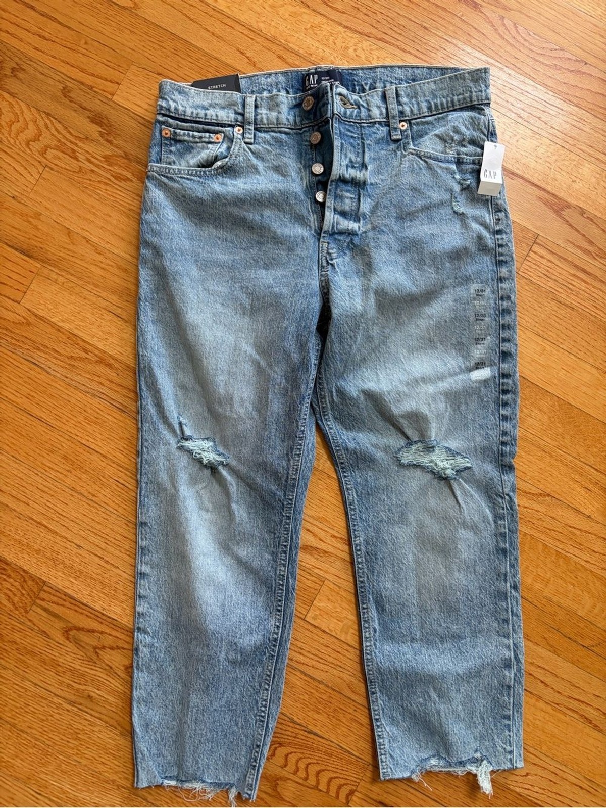 Gap Jeans Cheeky Straight High Rise Women\'s Size 31S Distressed Raw Hems NEW