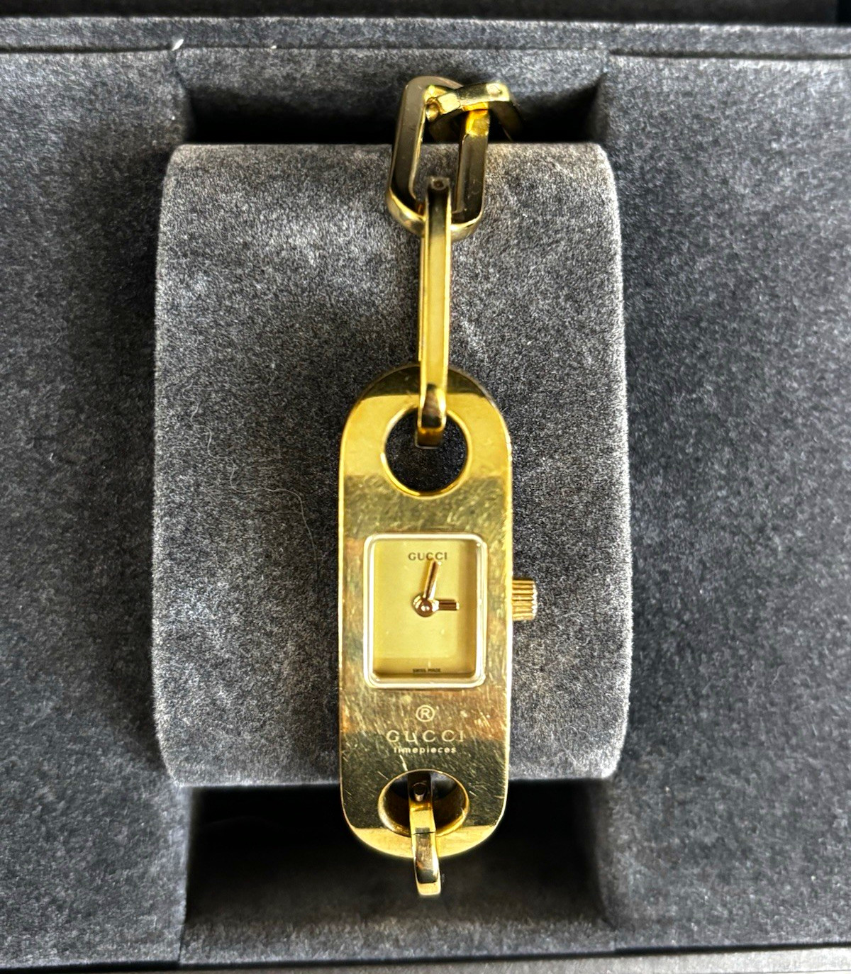 Gucci 6100L Swiss Made Gold Tone Chain Link Quartz Watch Box Papers