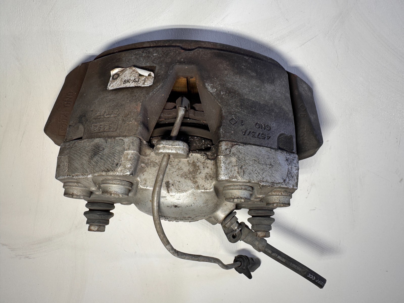 🔴10-16 Audi A4, A5, S4, S5 Coupe Left Passenger Front Brake Caliper 8K0105AJ
