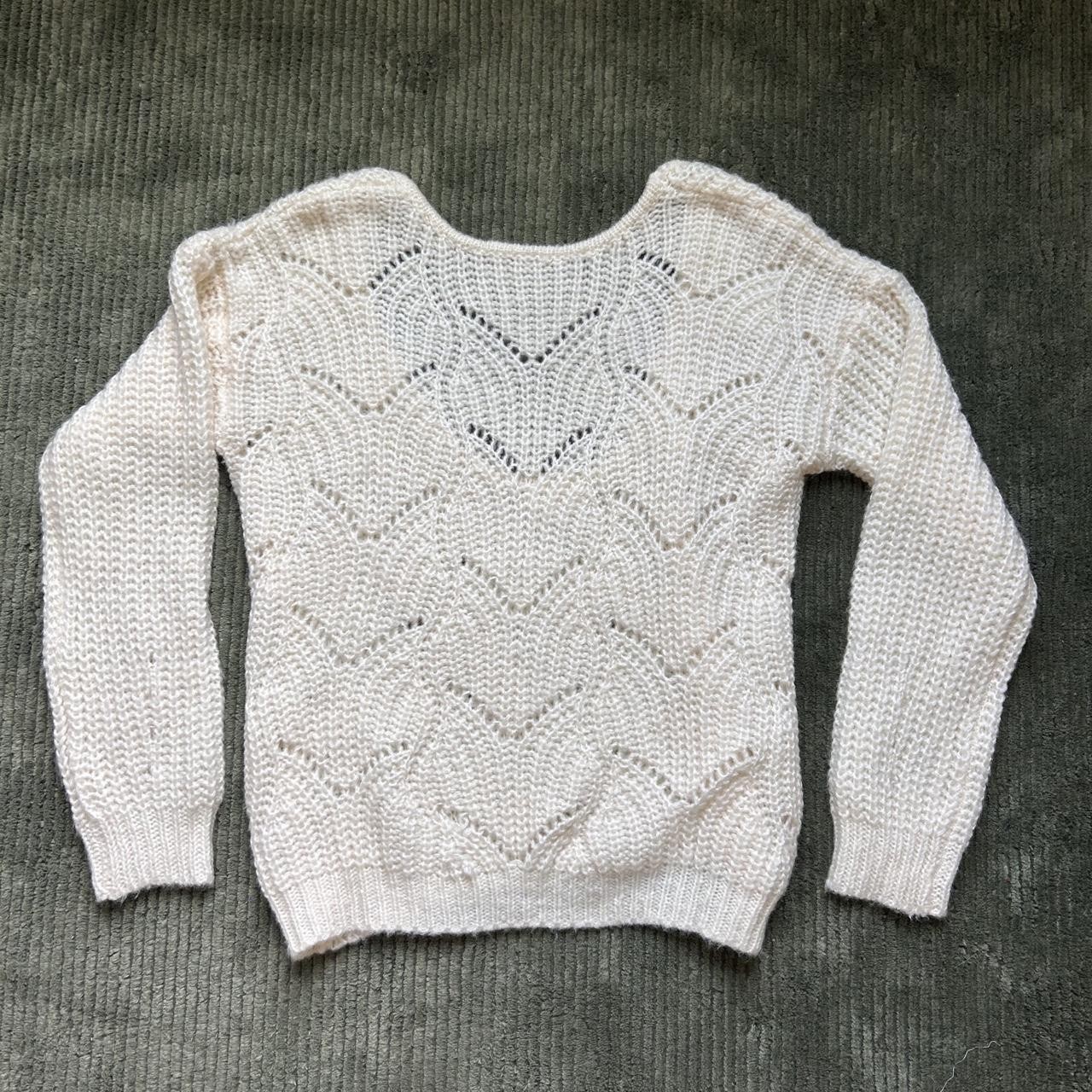 Cream Chevron Knit Sweater with Open Back — Women’s Size M