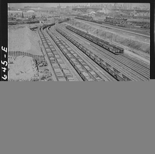 Photo:Cleveland Ohio 1910s Railroad Yard Empty Freight Cars Loading Tracks