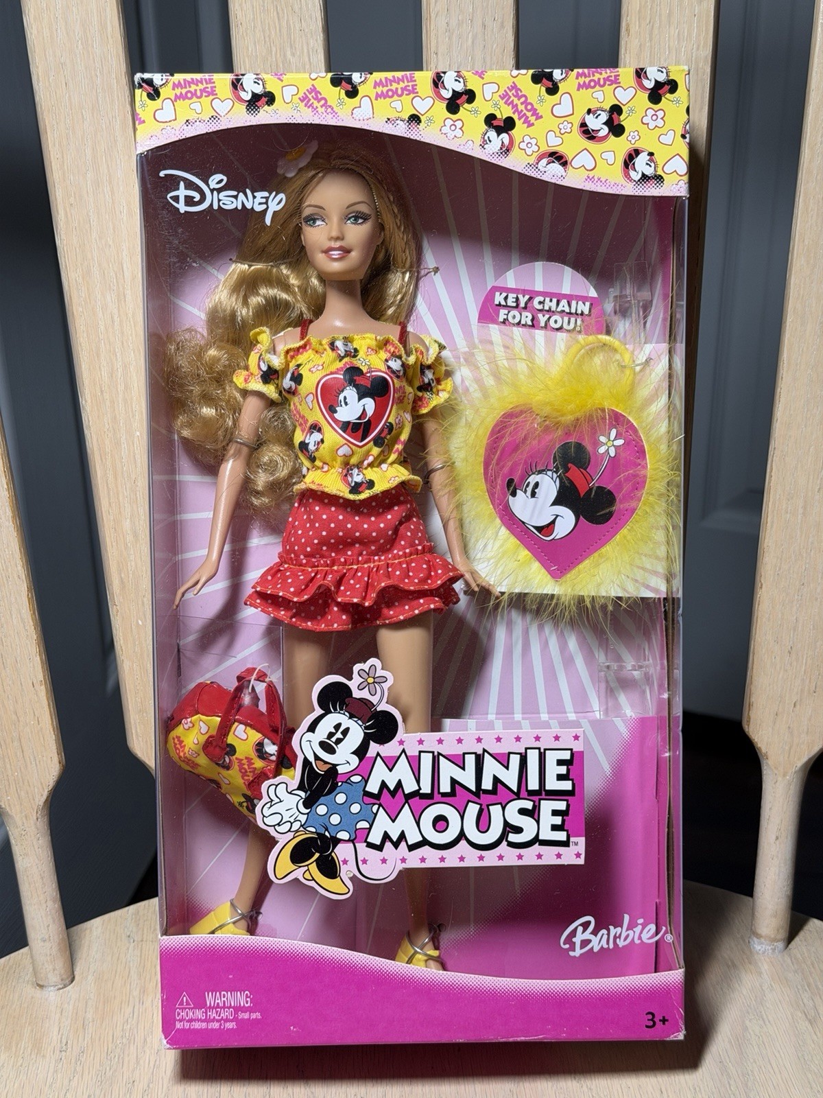 Mattel 2005 Disney Barbie Loves Minnie Mouse Doll. T-53 Mattel 2005 Disney Barbie Loves Minnie Mouse Doll. T-53