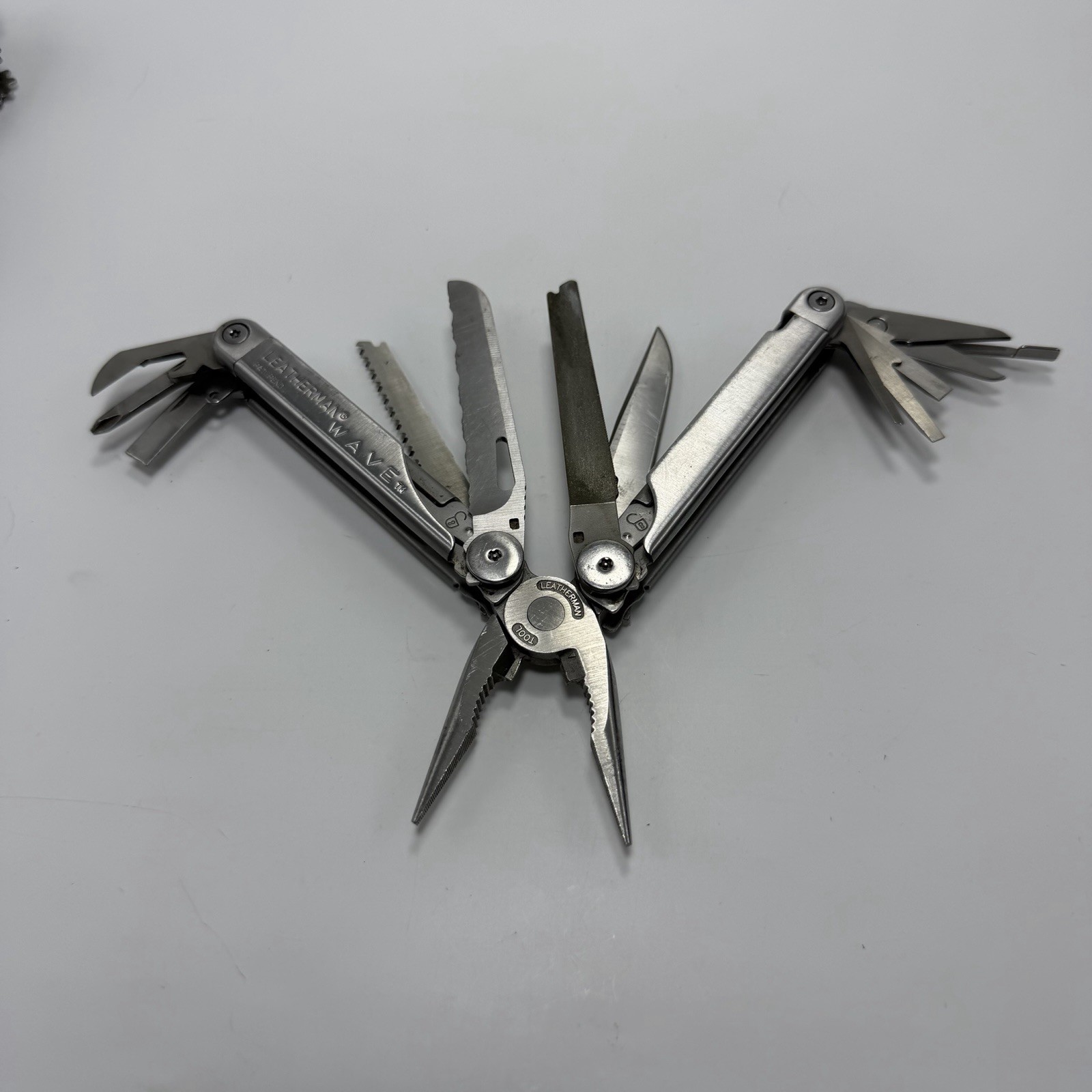 Leatherman Wave Multitool Used Stainless Steel Leatherman Wave Multitool Used Stainless Steel