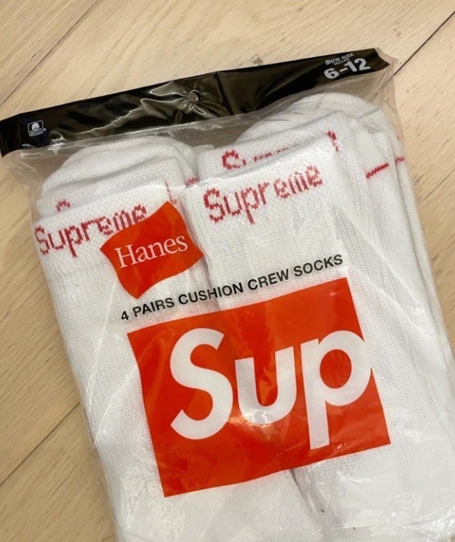 Supreme x Hanes White Crew Socks 4 Pack Size 6-12 Cotton Comfort NWT