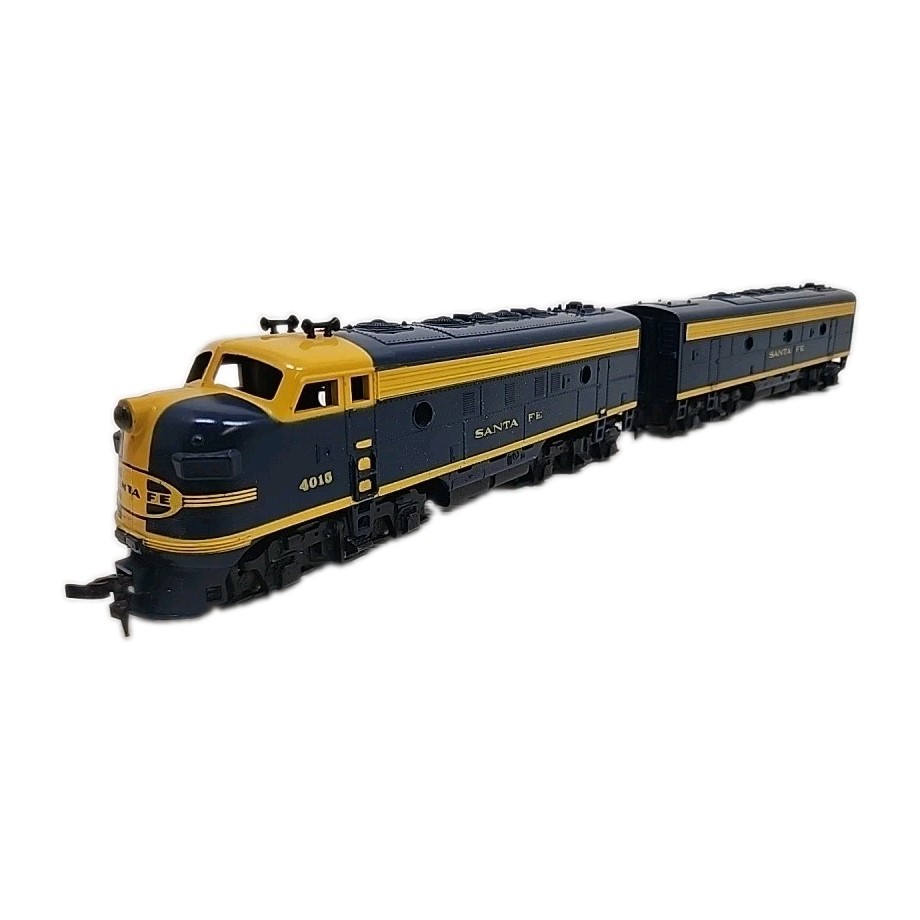 VTG Mantua Tyco HO Santa Fe 4015 EMD F7 A-B Diesel Locomotive Set VTG Mantua Tyco HO Santa Fe 4015 EMD F7 A-B Diesel Locomotive Set