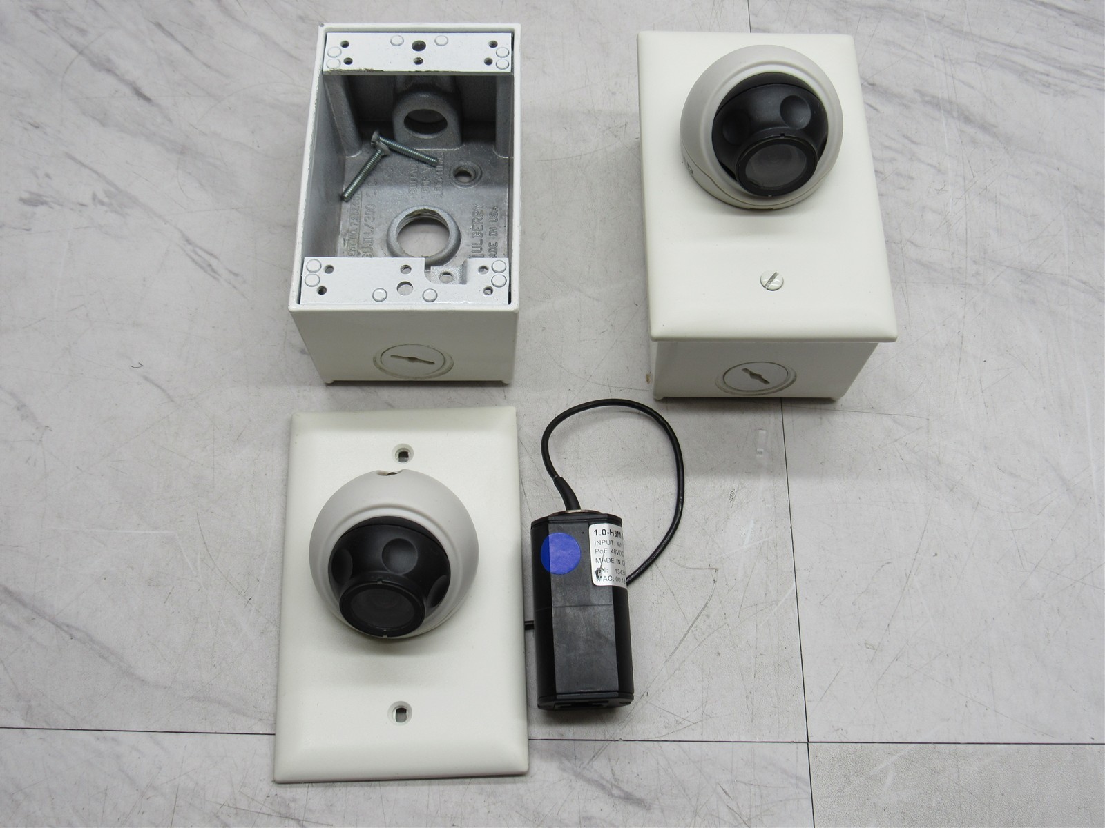 2 LOT - Avigilon 1.0-H3M-DO1 HD Micro Cameras Megapixel with Wall Mount