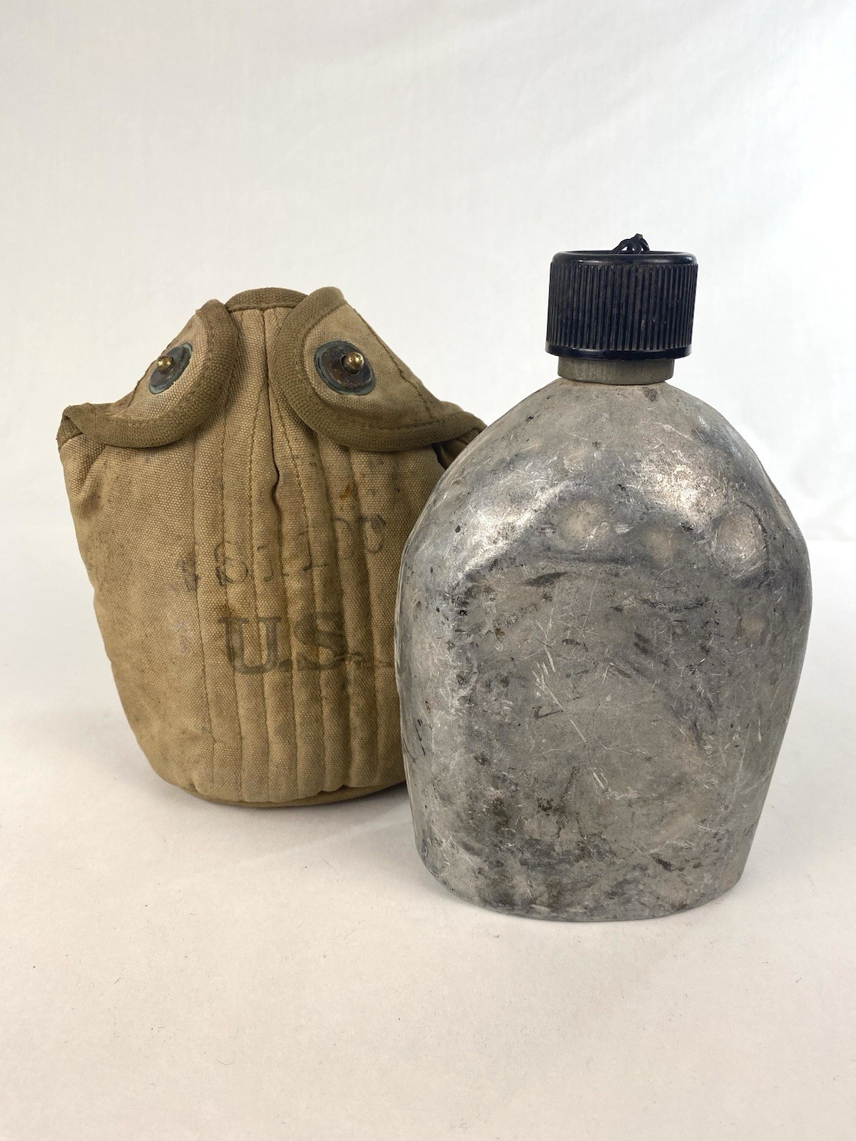 Original 1942 WWII WW2 AGM Co. Canteen & B-G Inc Cover Original 1942 WWII WW2 AGM Co. Canteen & B-G Inc Cover