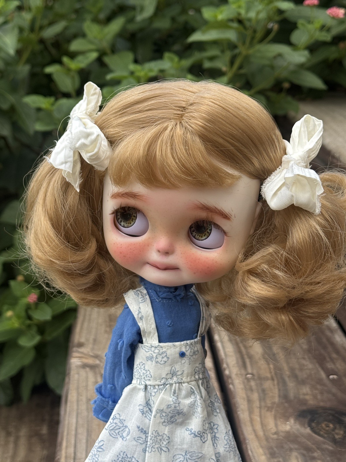 Blonde Freckled Blythe-like Customized Factory Doll With Full Set Shoes, Clothes