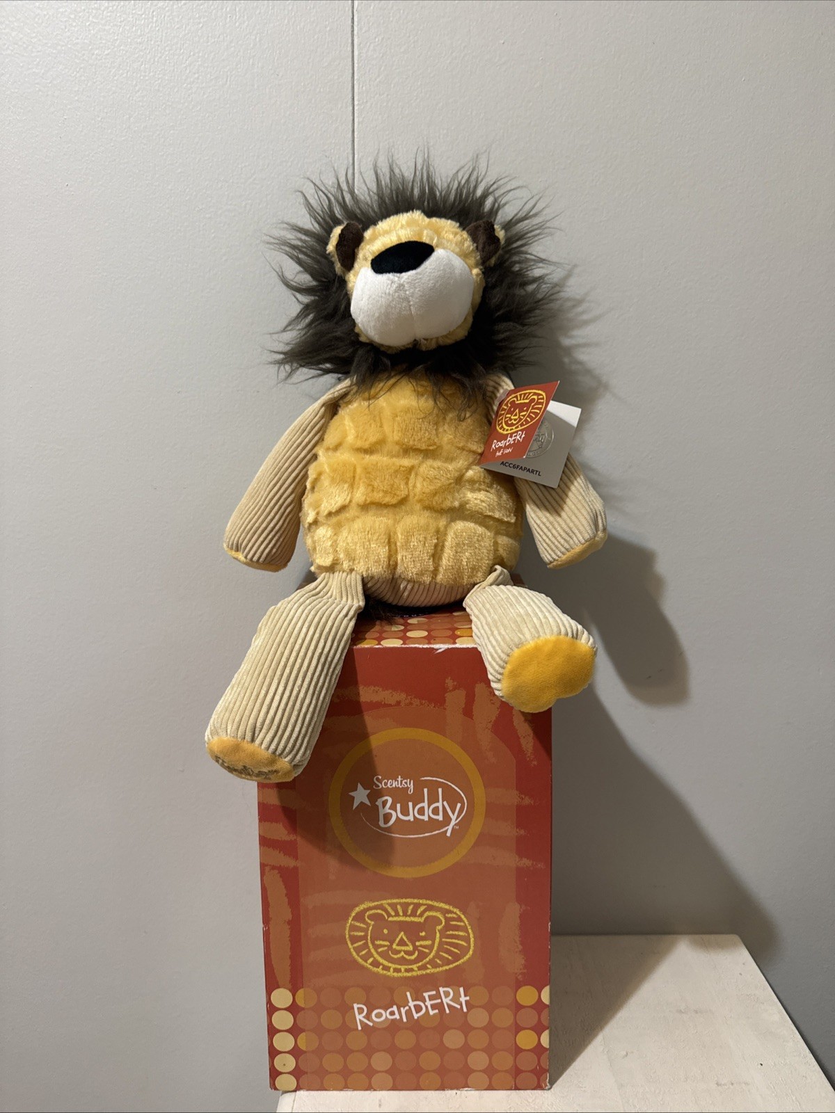 SCENTSY BUDDY Roarbert The Lion - Stuffed Animal WITH Scent Pack SCENTSY BUDDY Roarbert The Lion - Stuffed Animal WITH Scent Pack
